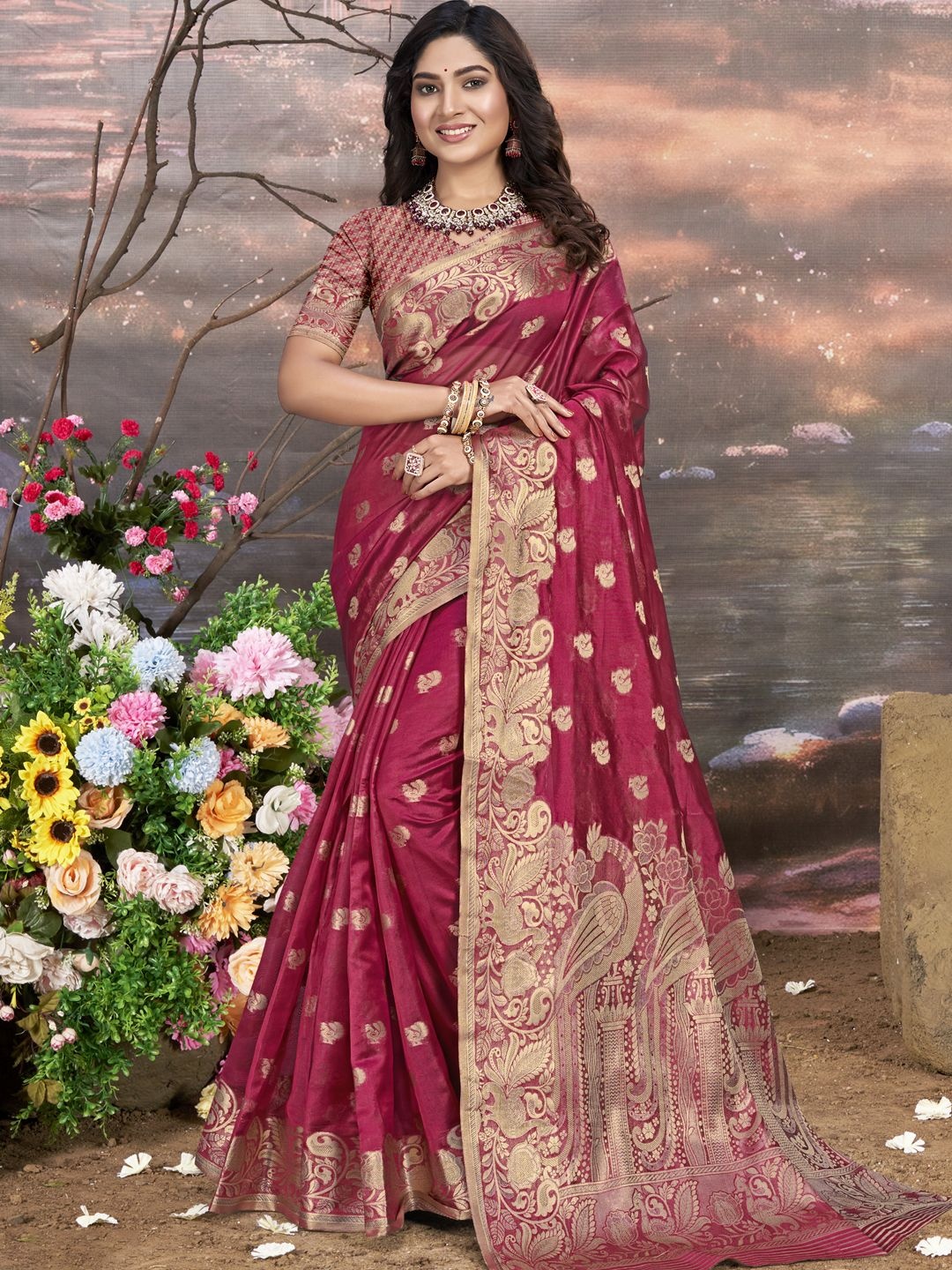 

SANGAM PRINTS Woven Design Zari Tussar Saree, Magenta