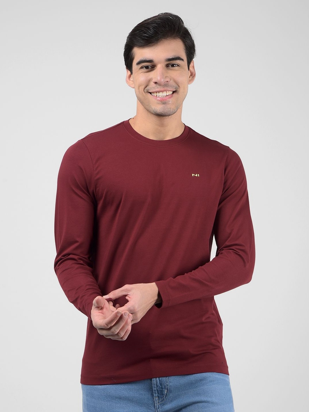 

Numero Uno Men T-shirt, Maroon
