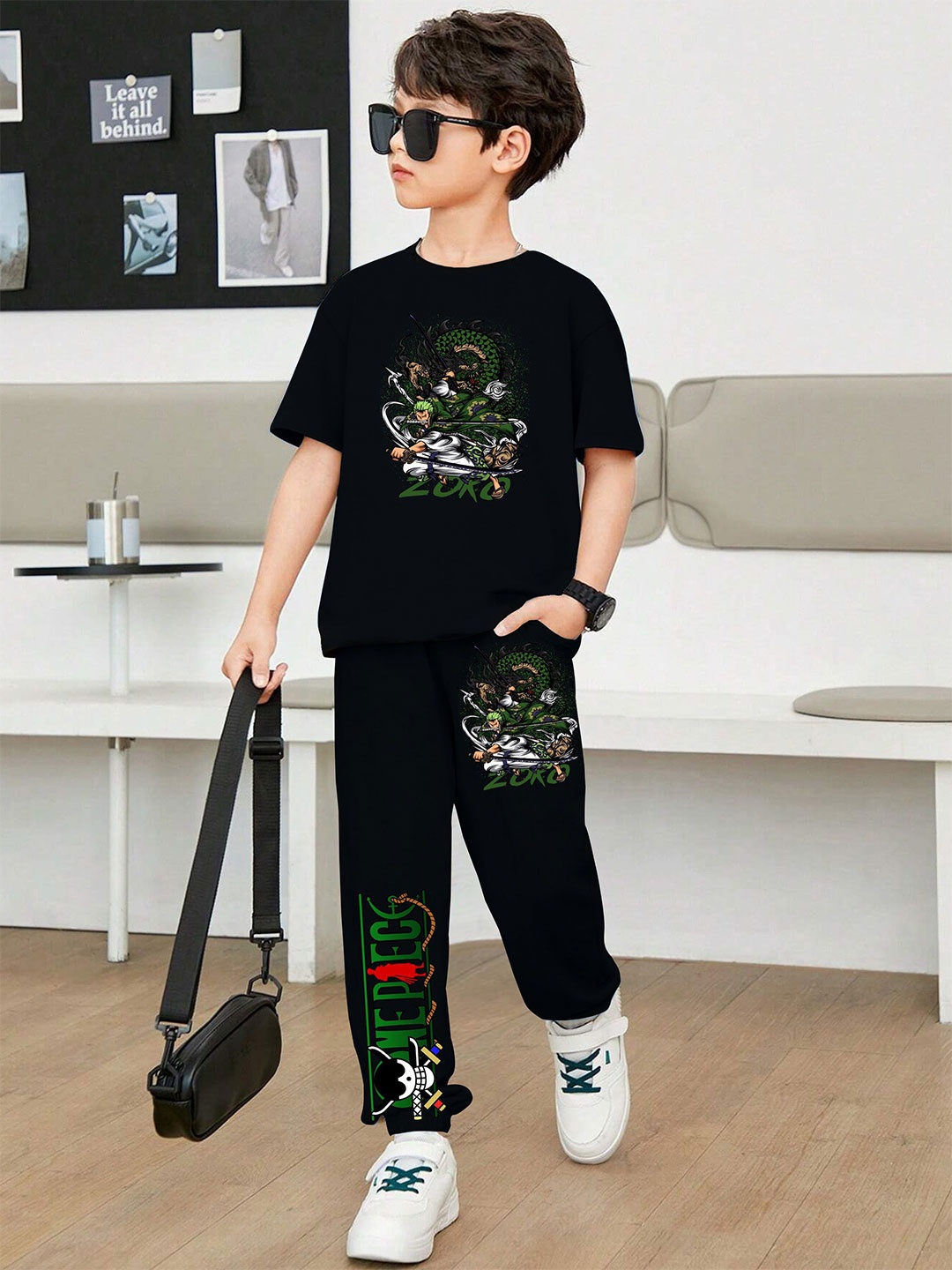 

LOCAVESTIR Boys Printed T-shirt With Joggers, Black
