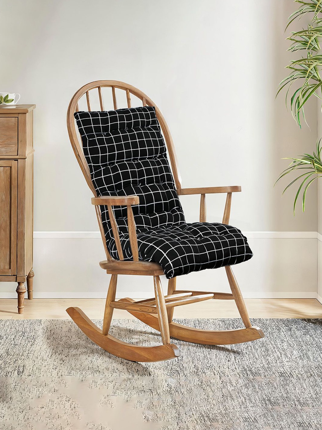 

Kuber Industries Black & White Checked Cotton Chair Pads