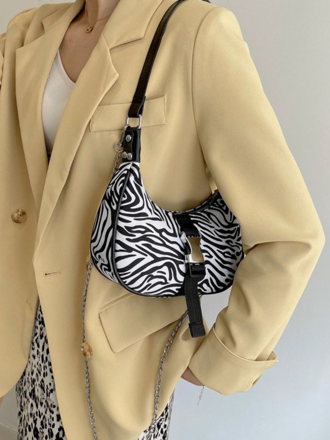 

DressBerry Animal Printed PU Shoulder Bag, Black