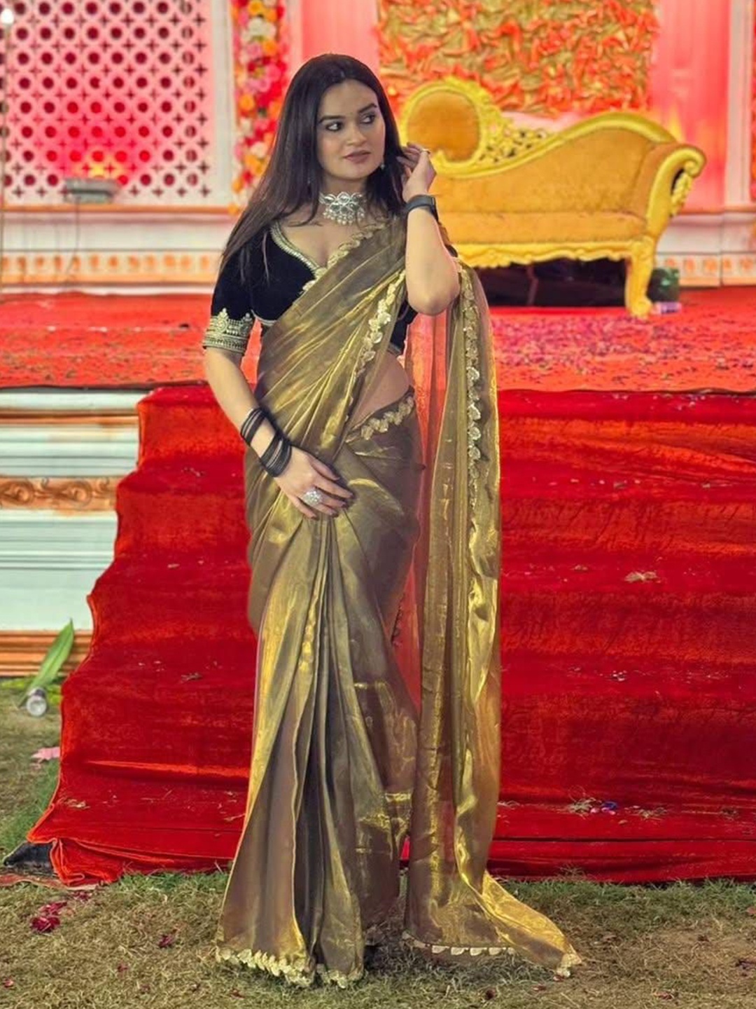 

MANSUBHA Embroidered Organza Saree, Gold