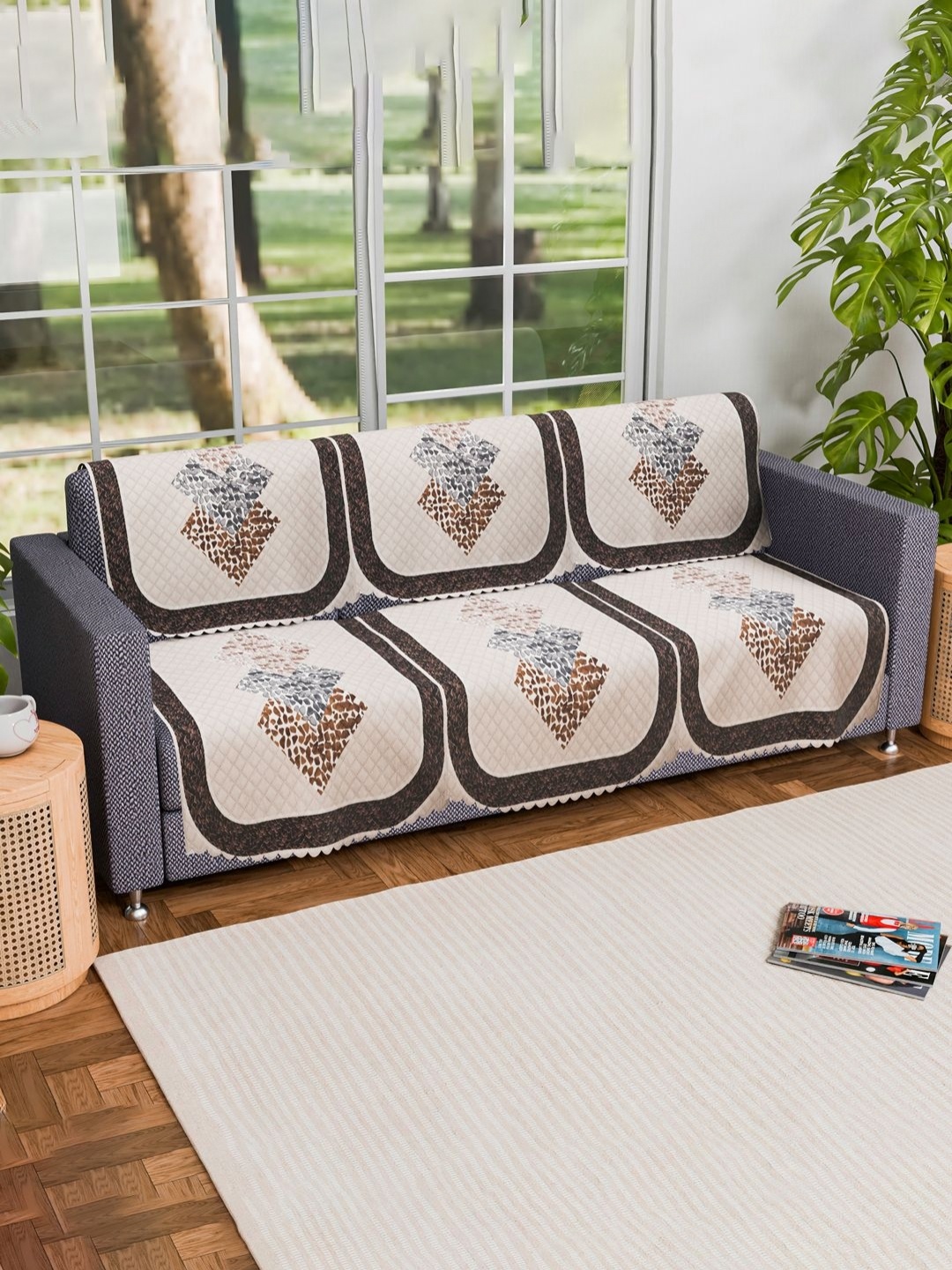 

Aura Cream-Coloured & Black 6 Pieces Floral Printed 3 Seater Sofa Covers