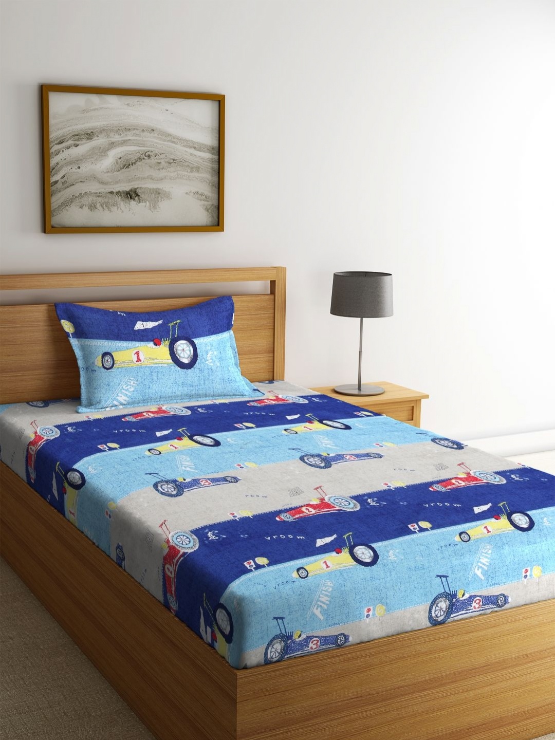 

Myntra Elegant Homes Blue & Red Printed 300 TC Single Bedsheet Set - 2.20 m x 1.50 m