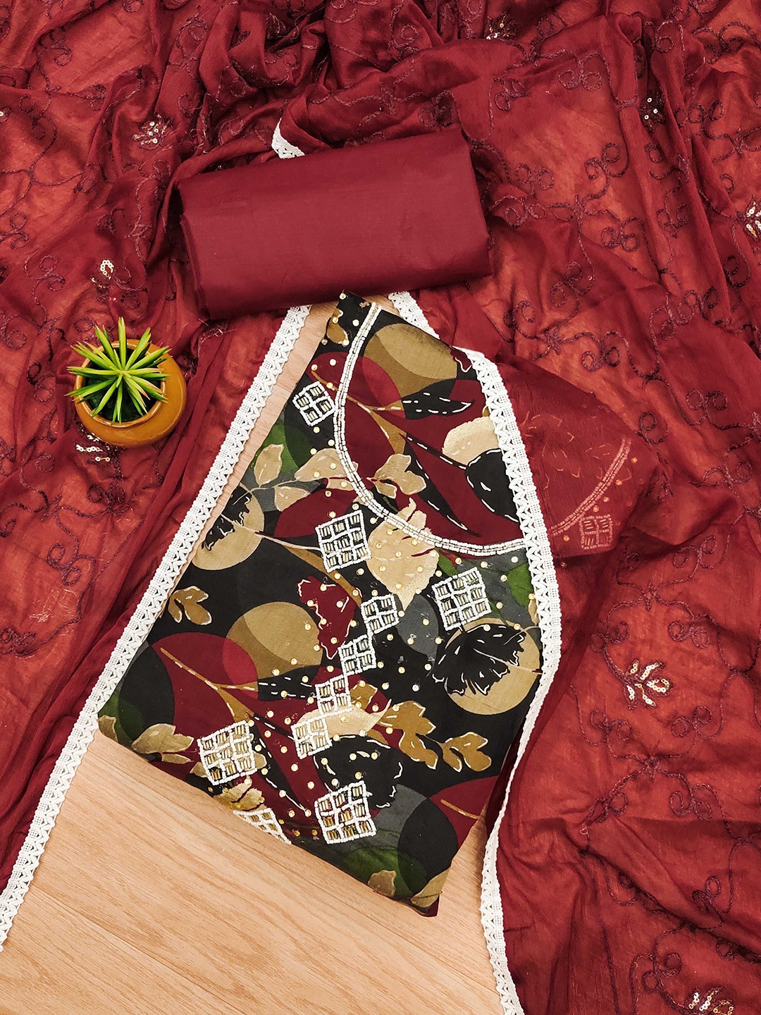 

SHADOW & SAINING Floral Printed Beads and Stones Pure Cotton Unstitched Dress Material, Maroon