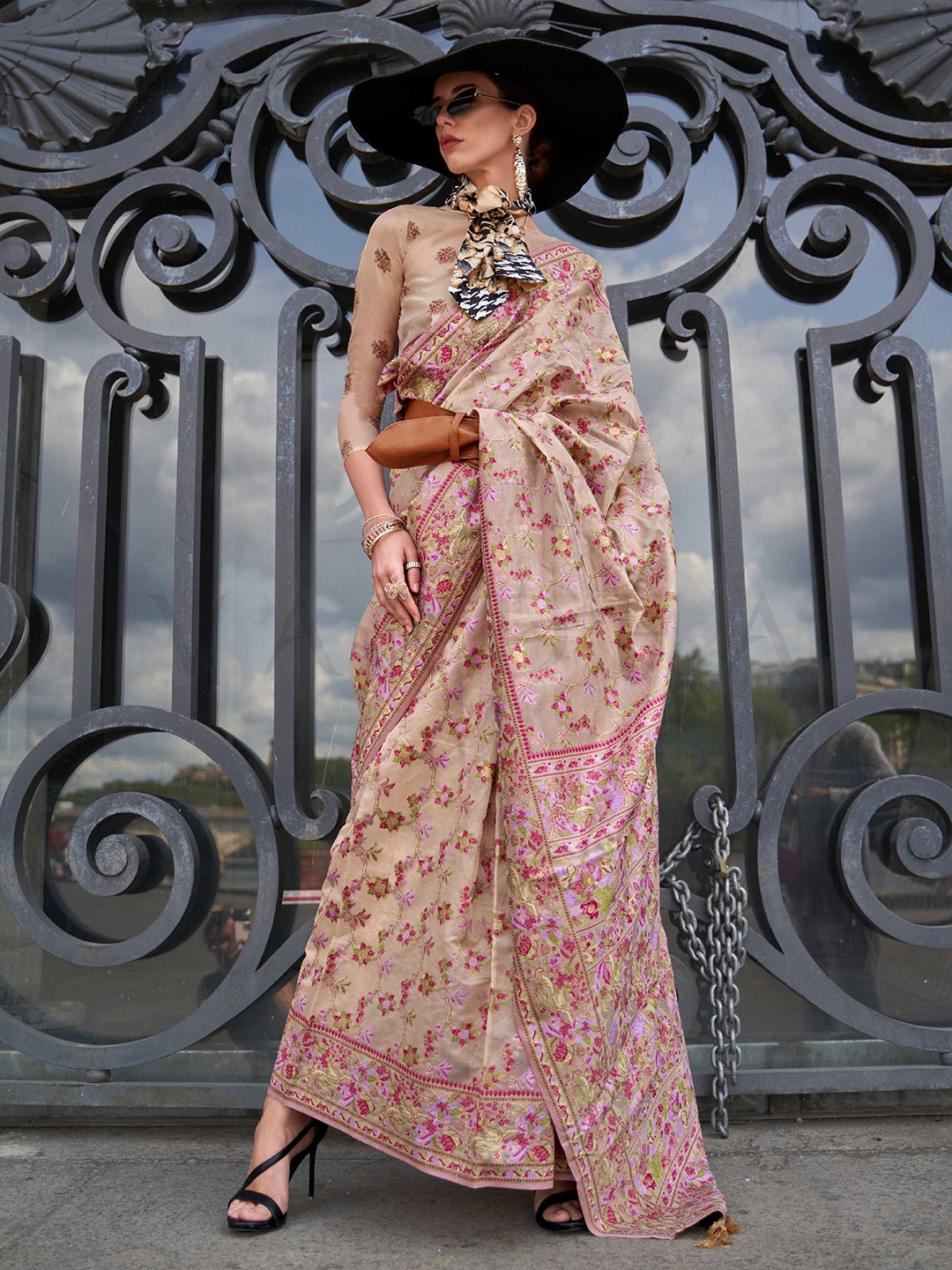 

Vardha Woven Design Organza Ikat Saree, Beige