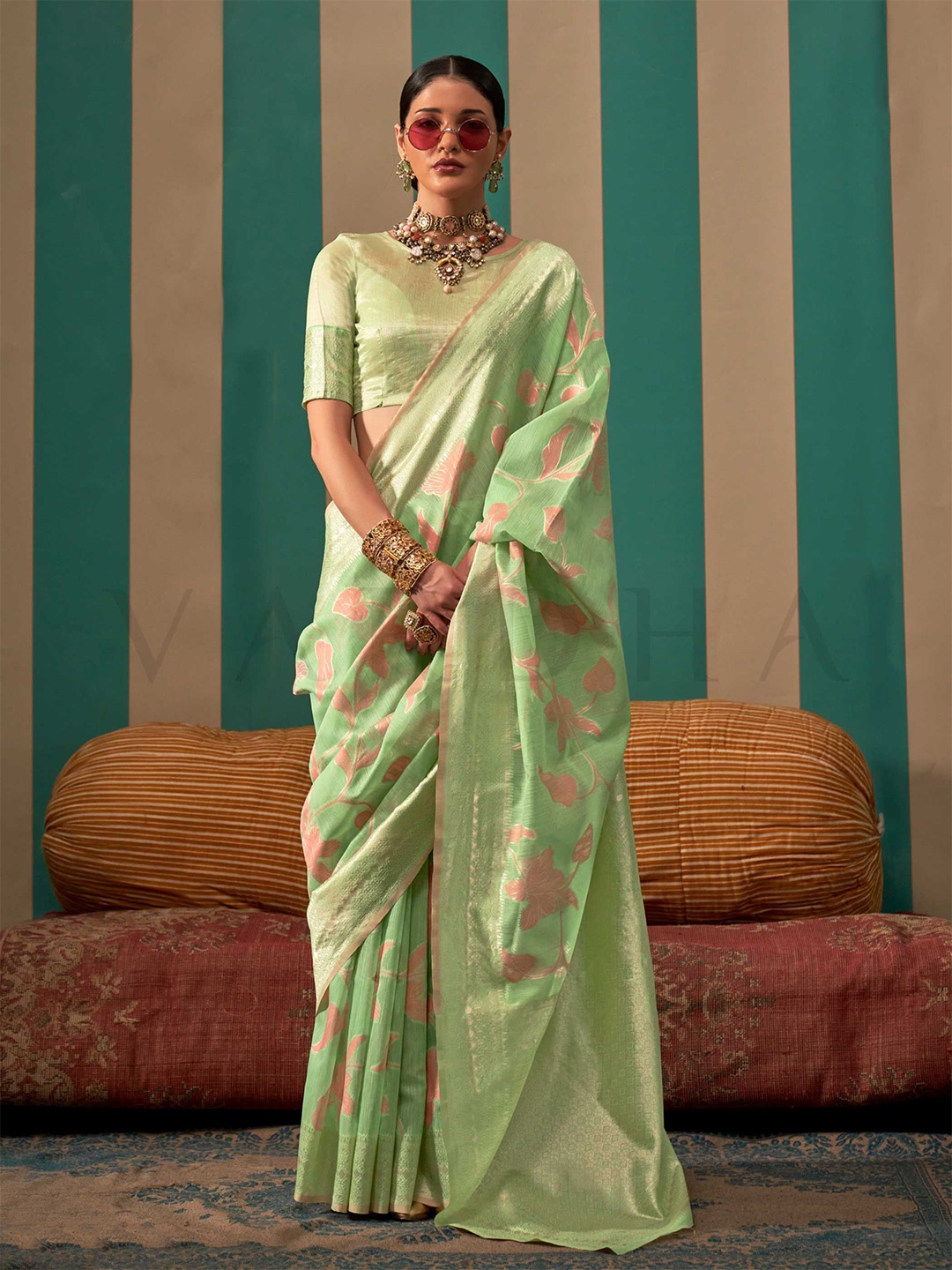 

Vardha Woven Design Printed Zari Ikat Saree, Green