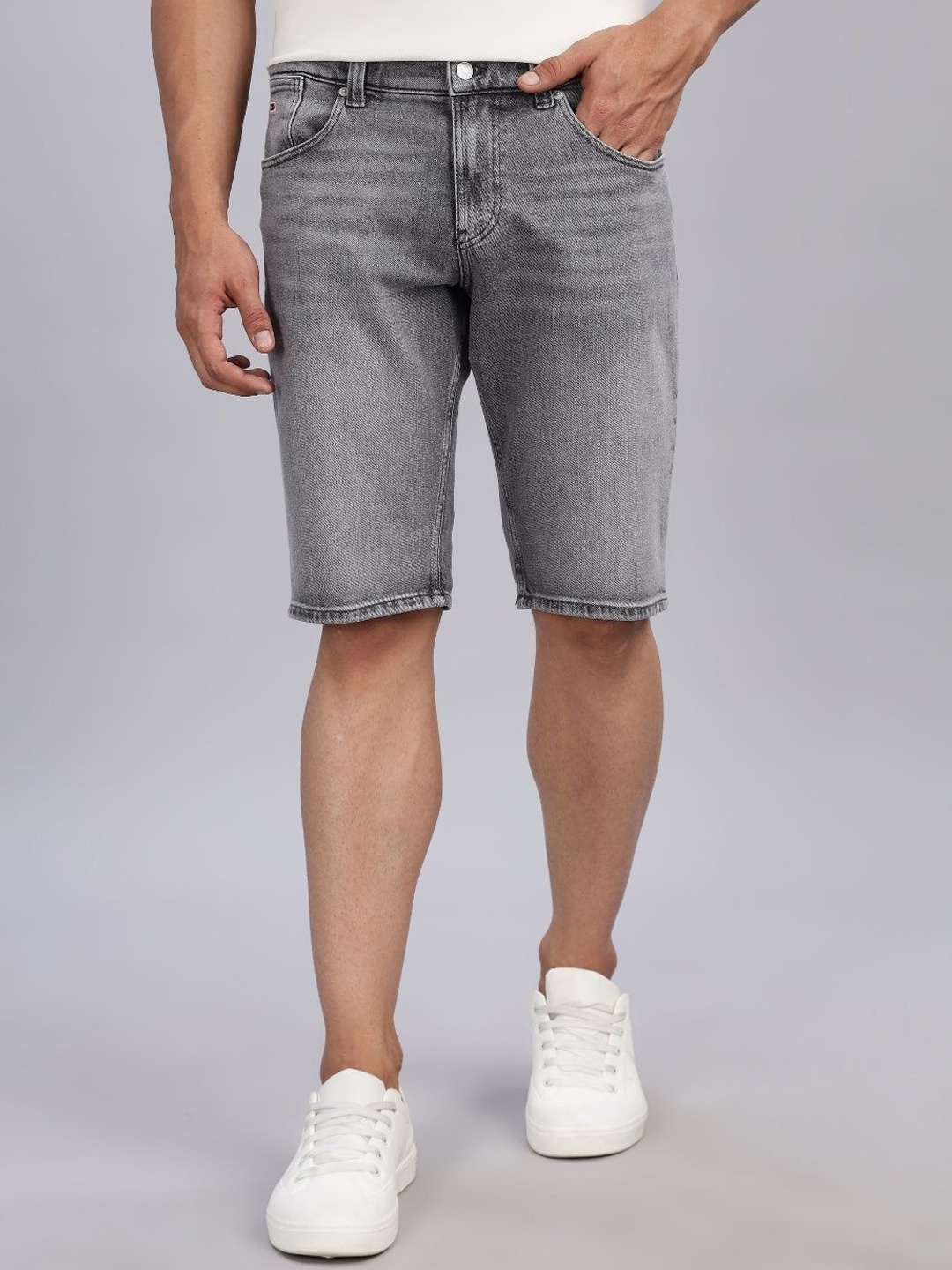 

Tommy Hilfiger Men Regular Fit Denim Shorts, Grey