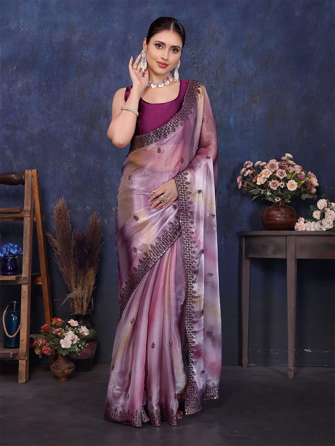 

NEGRONI Embroidered Sequinned Tissue Saree, Violet