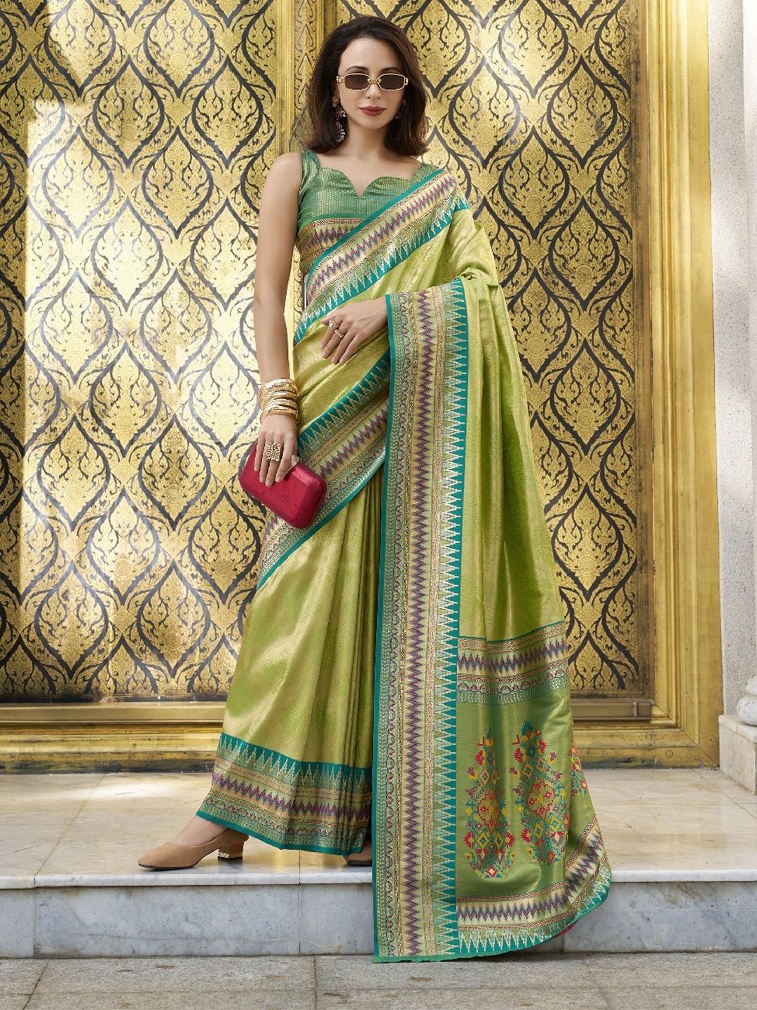 

MAHALASA Ethnic Motifs Woven Design Zari Pure Silk Handloom Banarasi Saree, Green