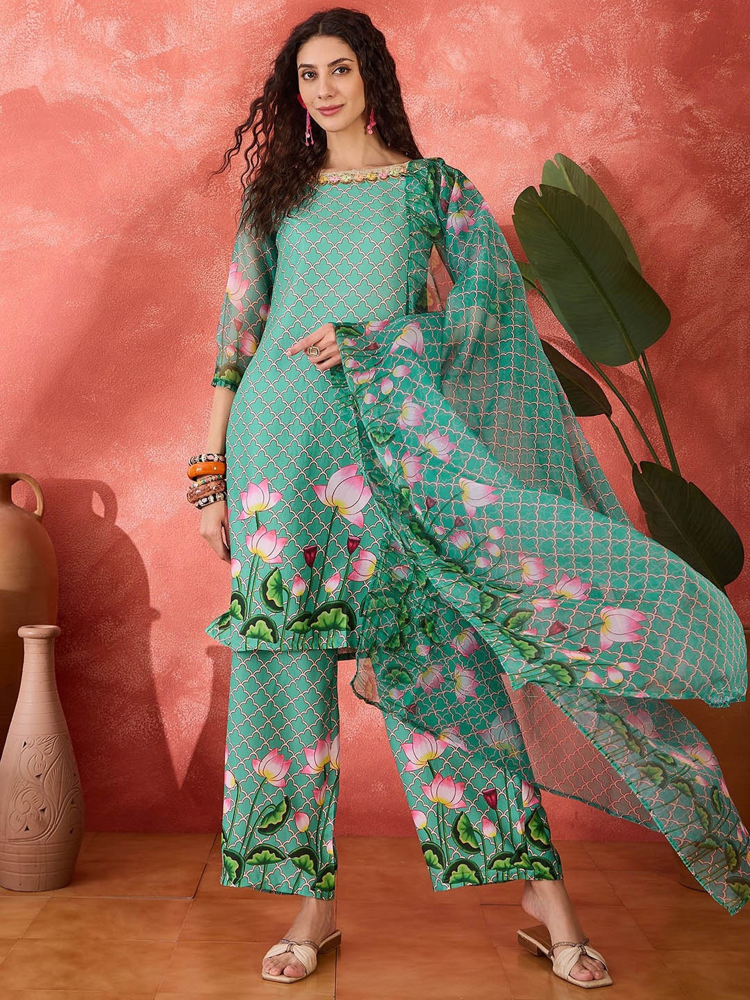 

Sangria Floral Printed Boat Neck Straight Kurta With Palazzo & Dupatta, Green