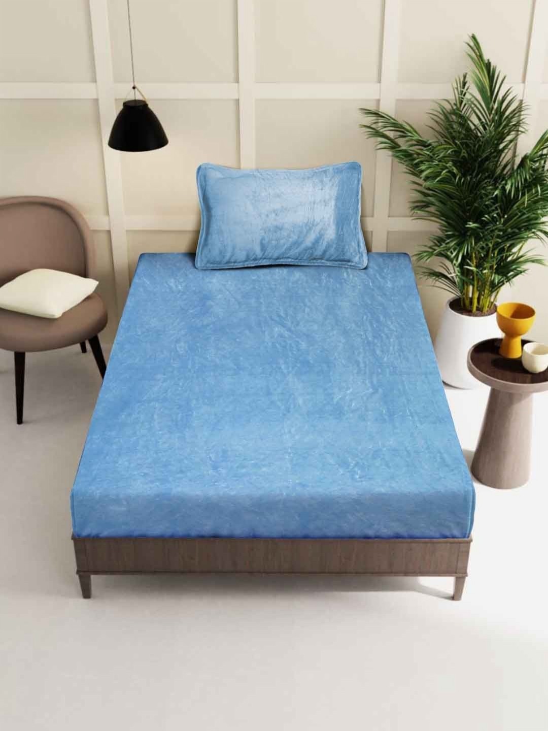 

Myntra Elegant Homes Blue Woolen 300 TC Single Bedsheet Set- 225 cm x 150 cm