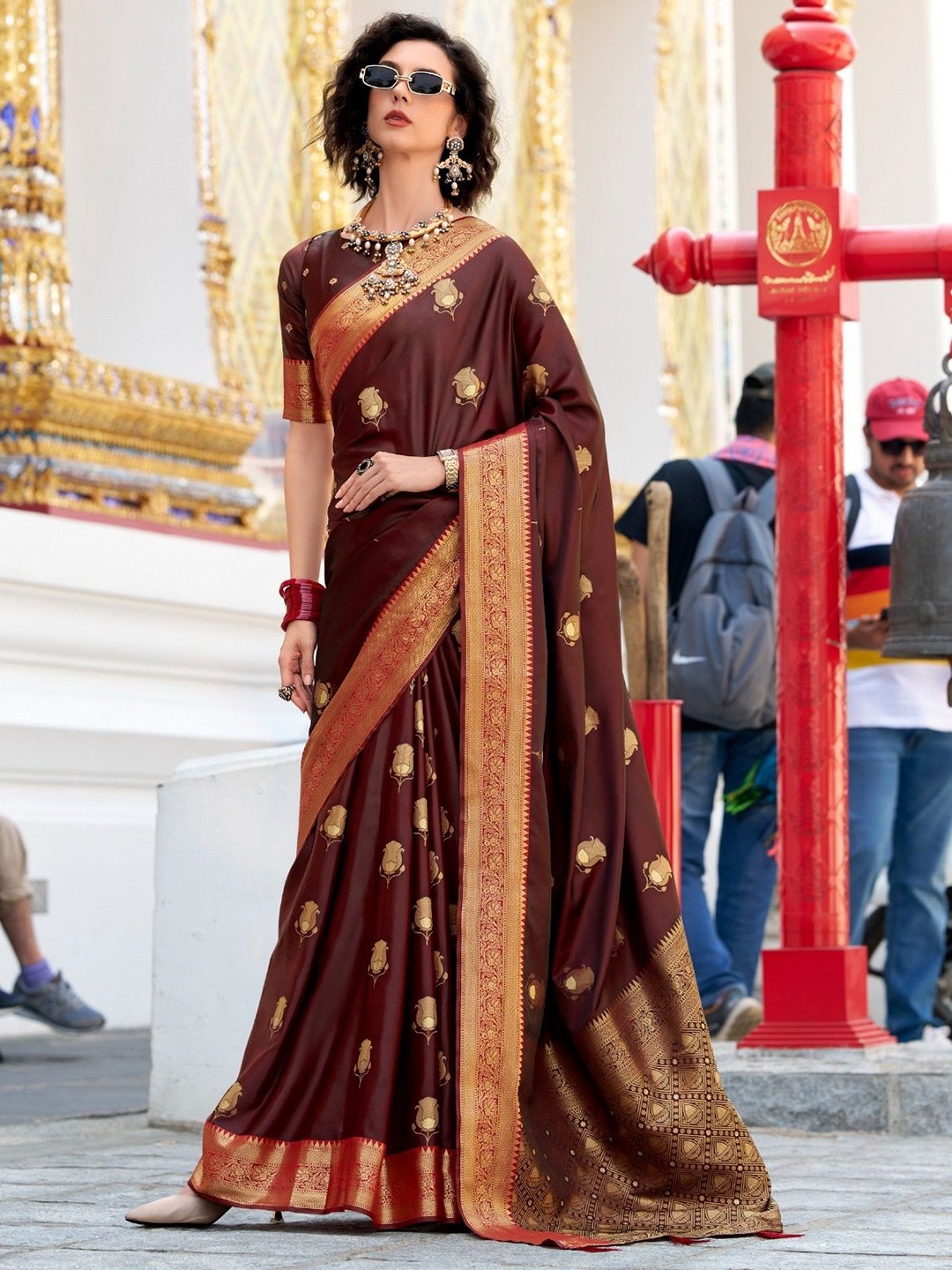

MAHALASA Ethnic Motifs Woven Design Zari Pure Silk Banarasi Saree, Brown