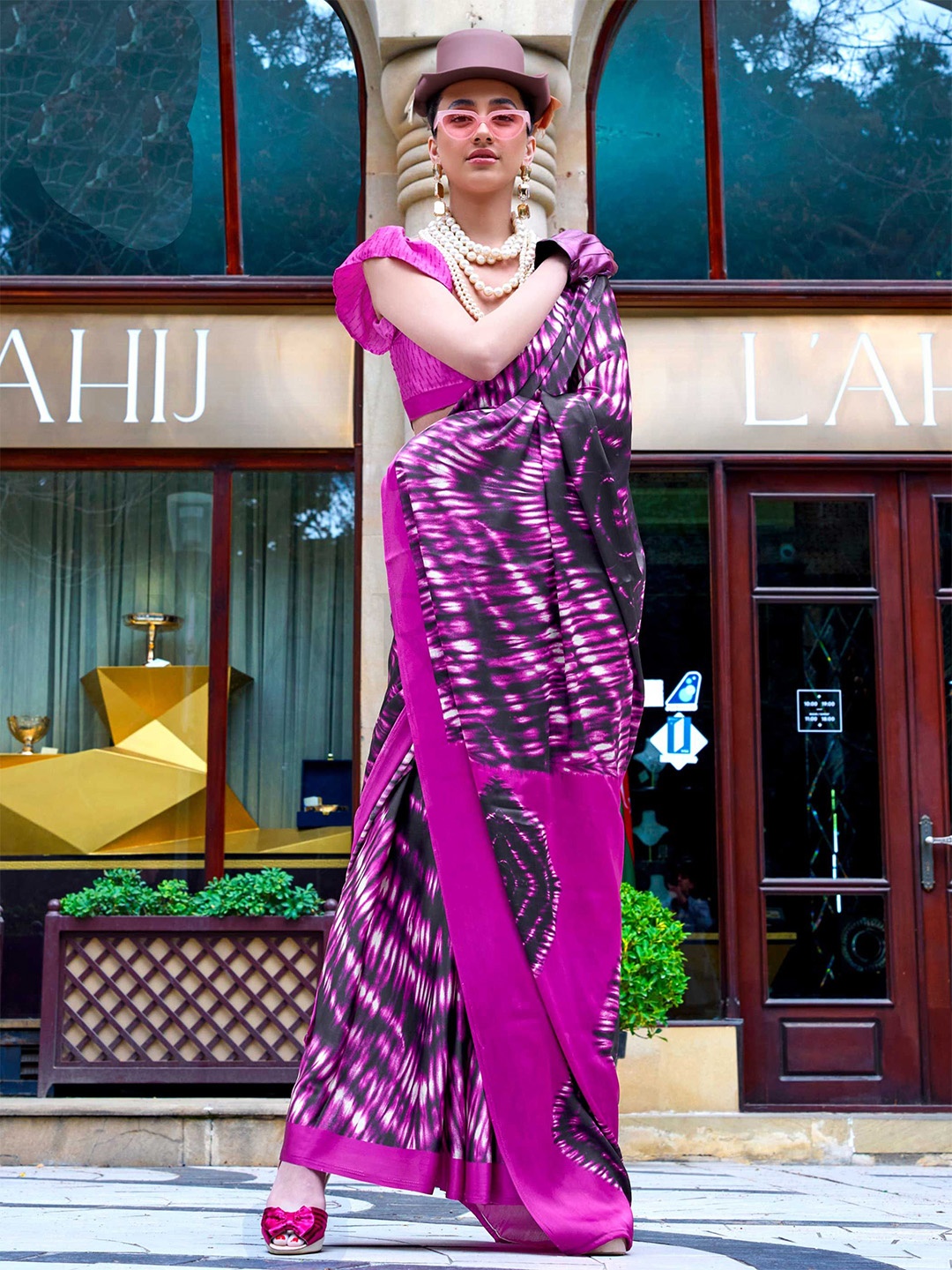 

Vardha Printed Saree, Purple