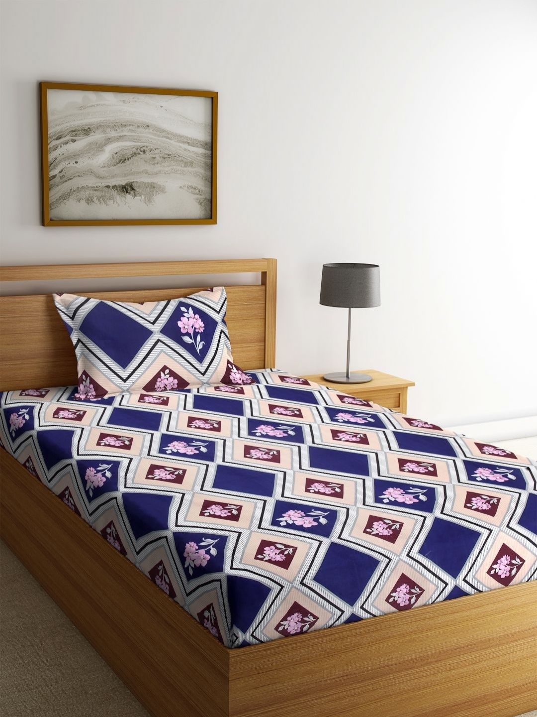

Myntra Elegant Homes Blue Geometric Printed 300 TC Single Bedsheet Set 2.25 m X 1. 5 m