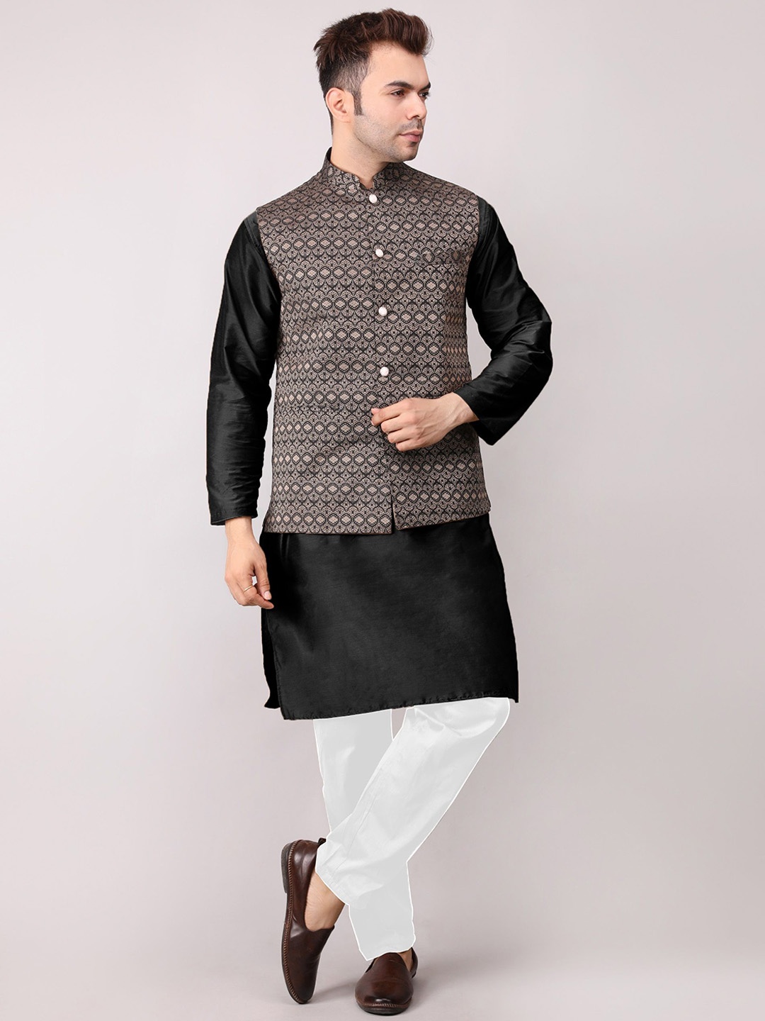 

Voniry Mandarin Collar Jacquard Weave Straight Kurta with Pyjamas & Nehru jacket, Black