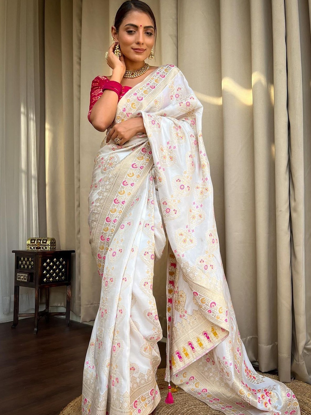 

Moda Rapido Woven Design Banarasi Saree, White