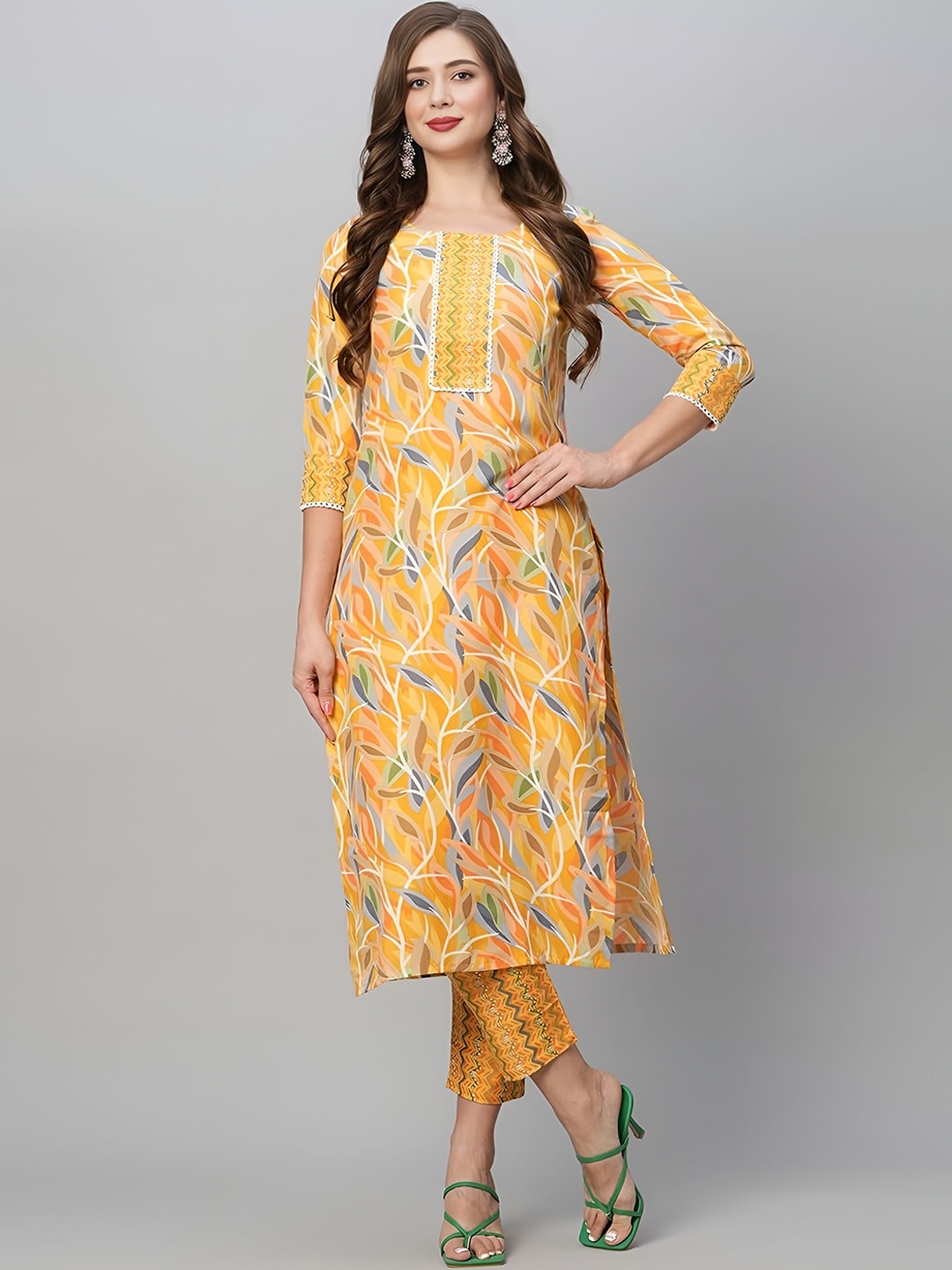 

Shree Infinity Export Floral Printed Round Neck Kurta With Trousers, Yellow