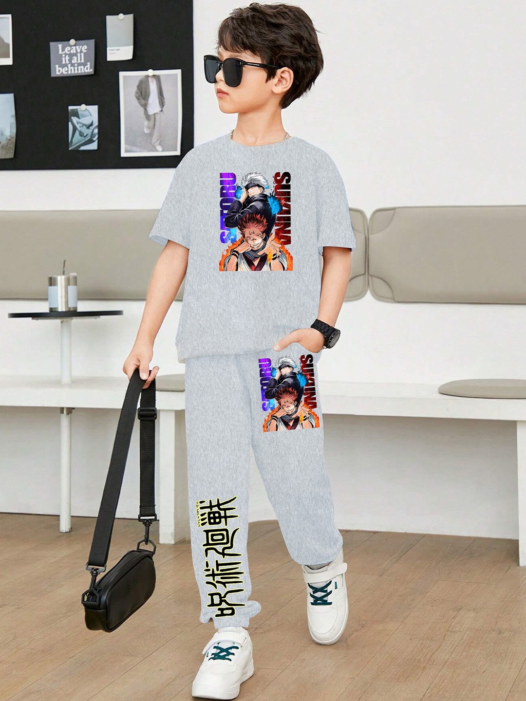 

LOCAVESTIR Boys Printed T-shirt With Joggers, Grey