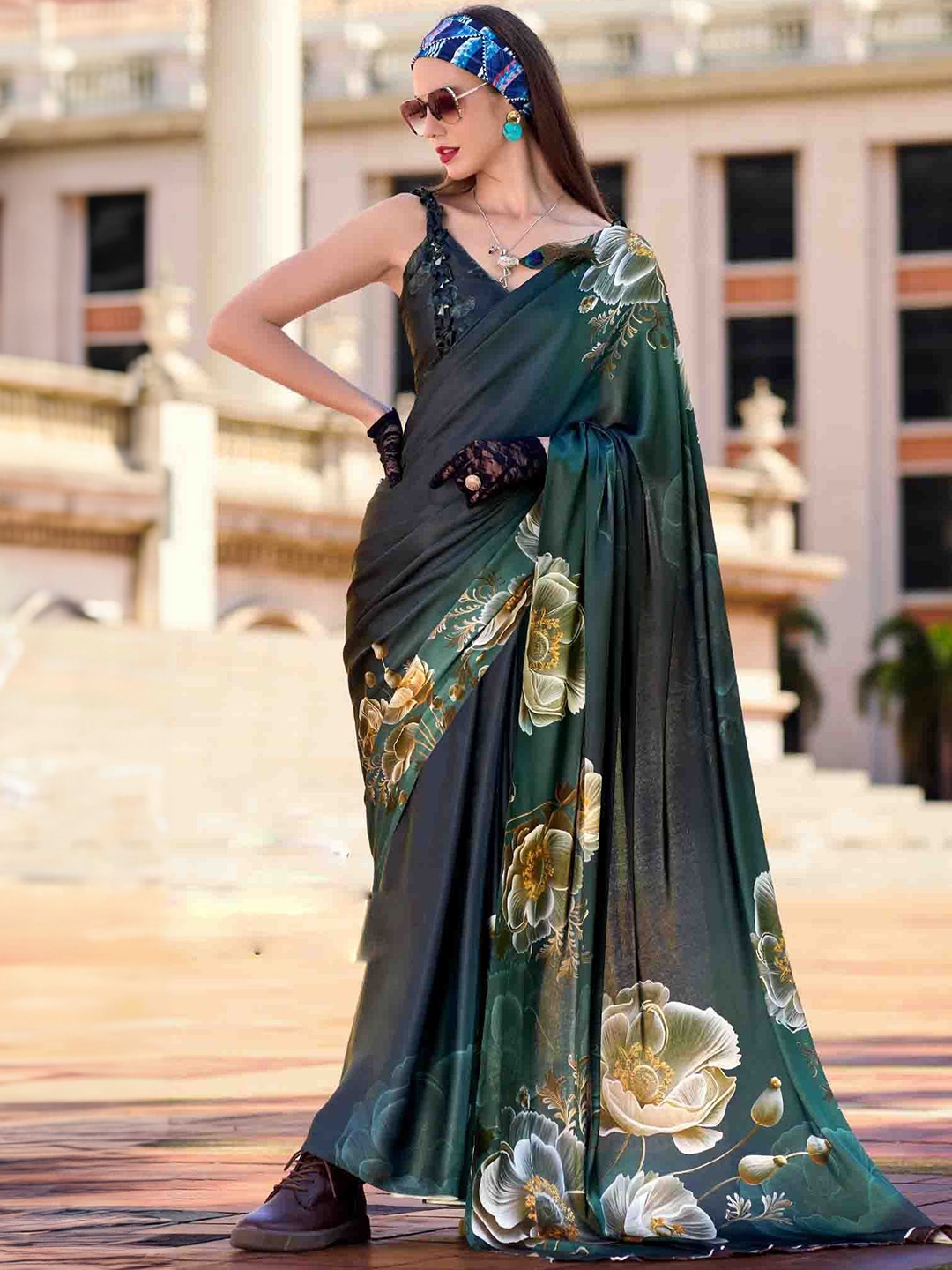 

Mitera Floral Printed Saree, Green