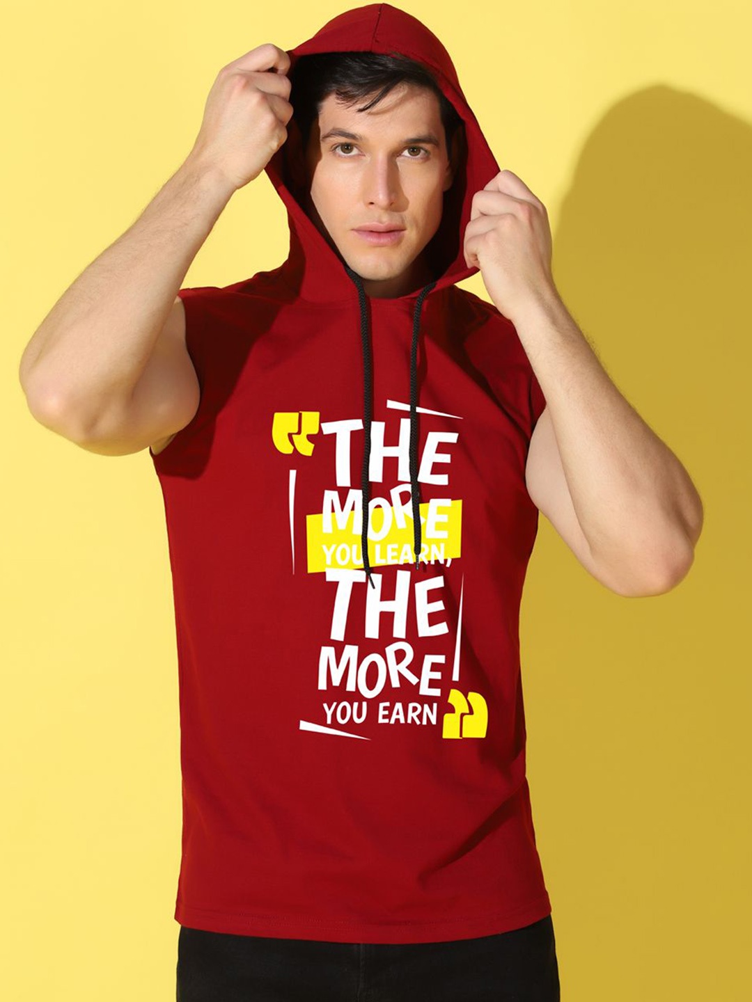

WOOSTRO Printed Sleeveless Hooded T-Shirt, Maroon