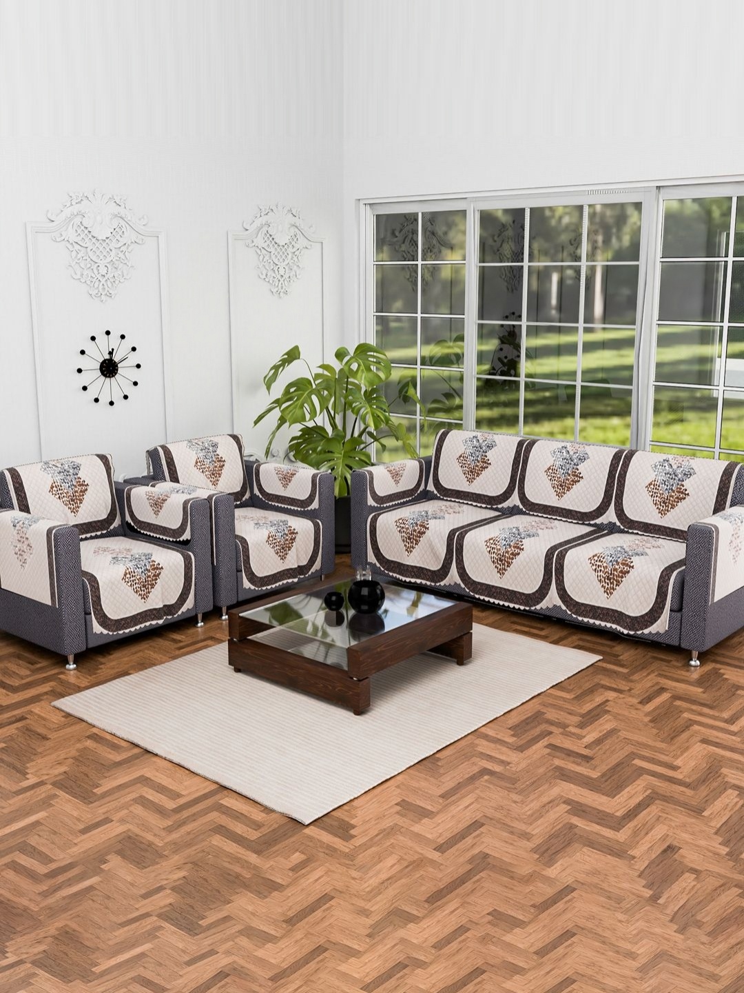 

Aura Stone Ultra Cream-Coloured & Black 16 Pieces Geometric Printed 5 Seater Sofa Covers