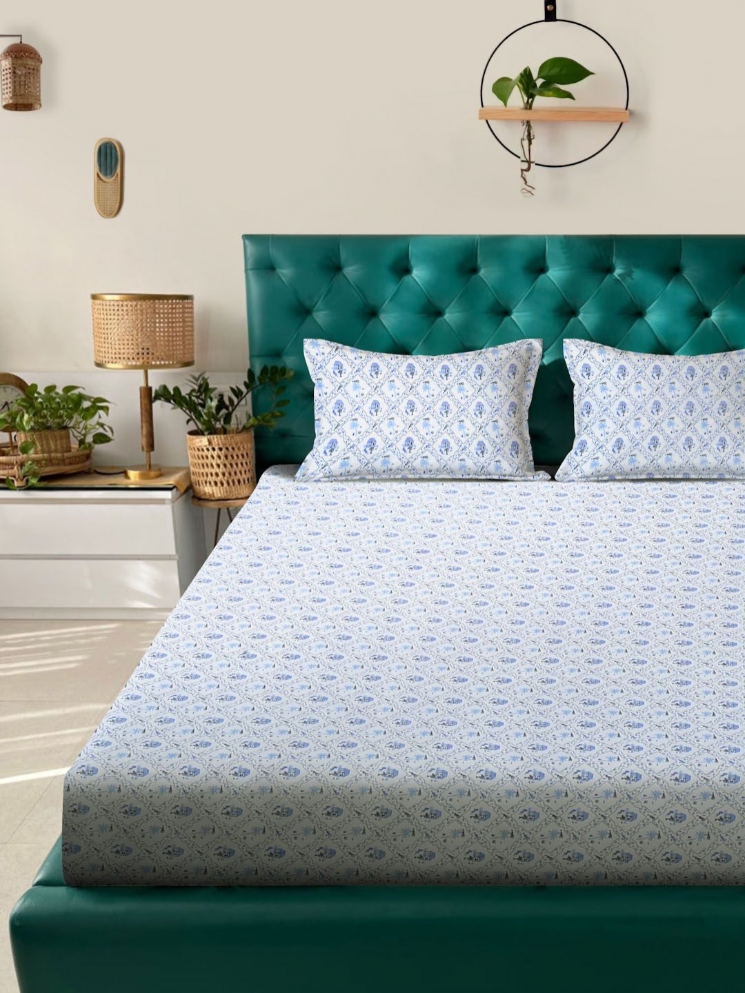 

Myntra Elegant Homes White Printed 300 TC Fitted King Double Bedsheet Set 2.50m x 2.25m