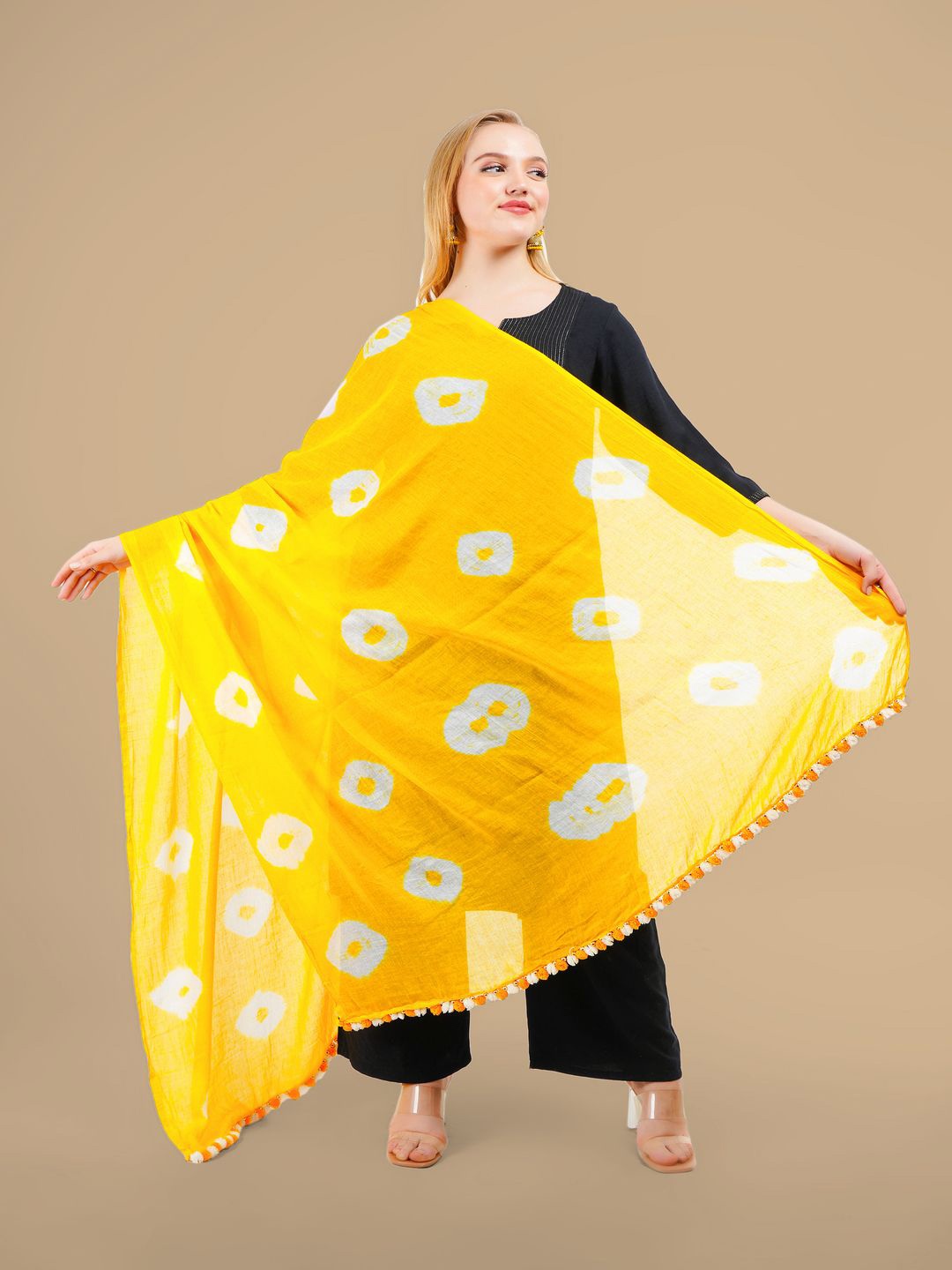 

Karthav Fashion Printed Bandhani Dupatta with Gotta Patti, Yellow