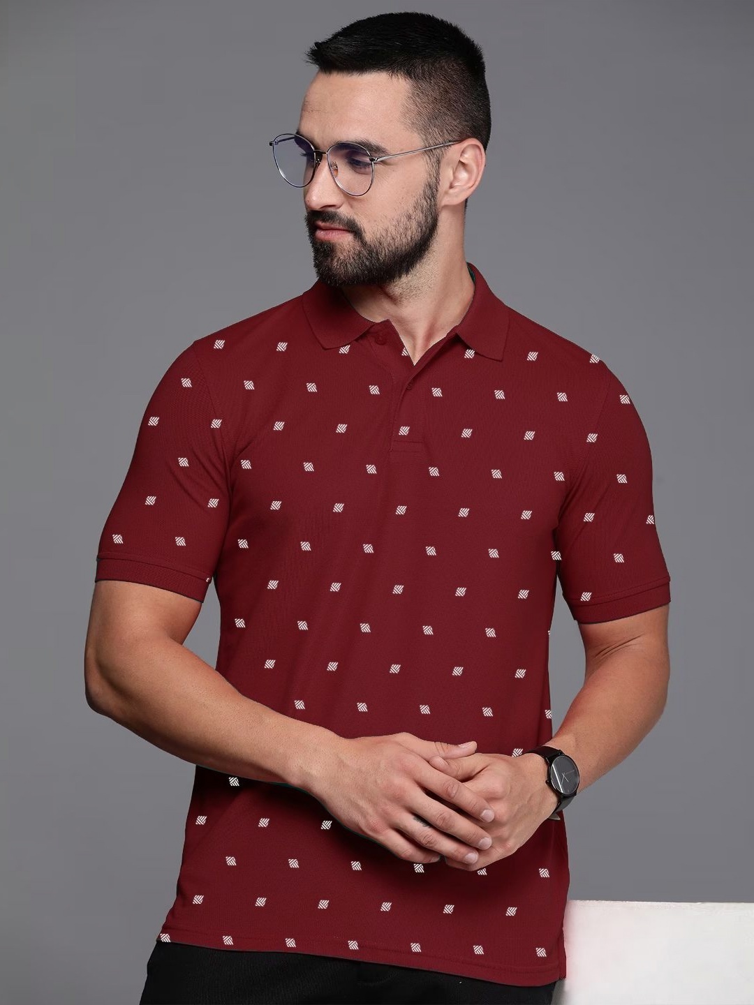 

ADORATE Men Printed Pockets T-shirt, Maroon