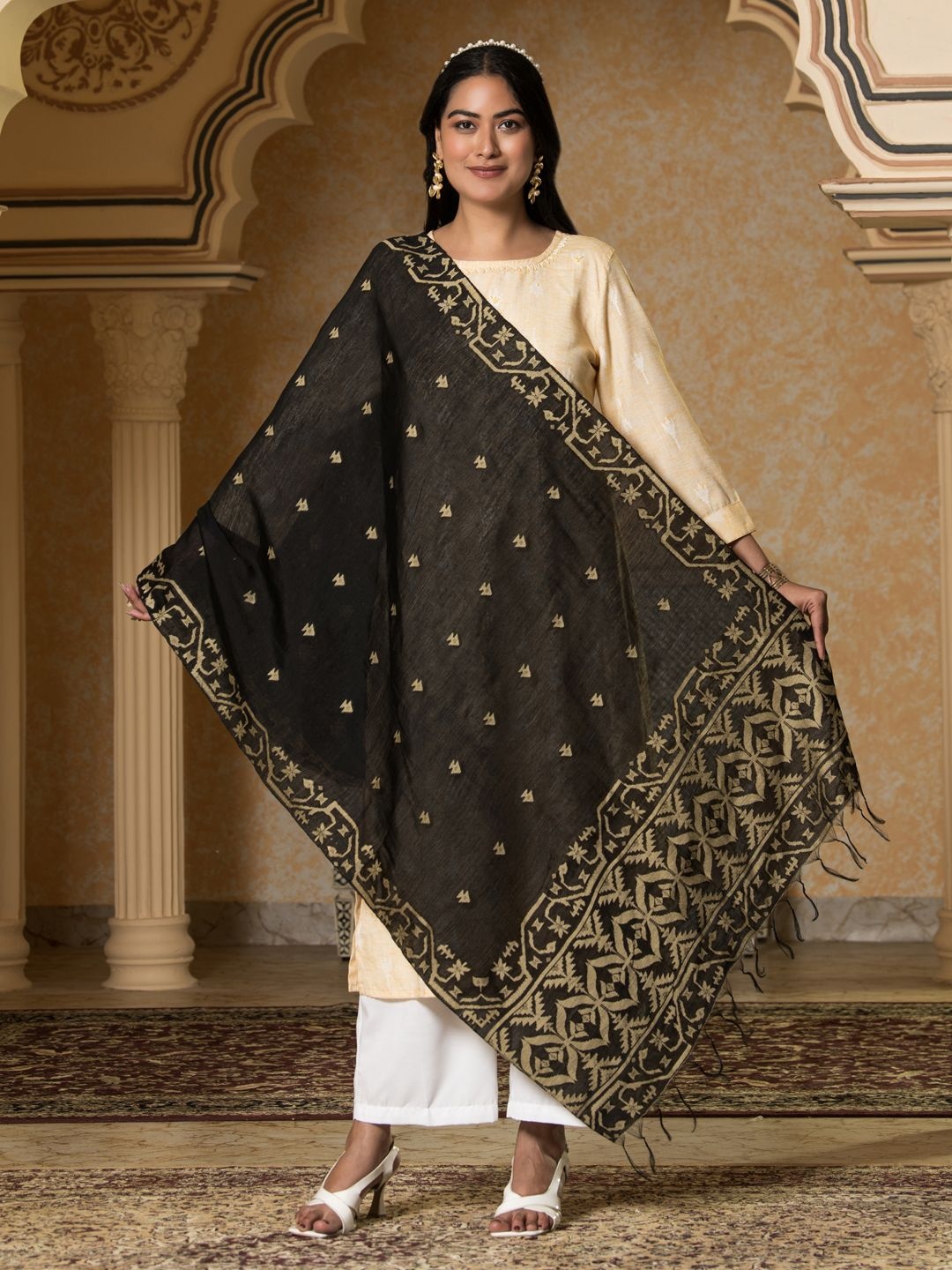 

SAHASIKA Floral Woven Design Dupatta With Zari, Black