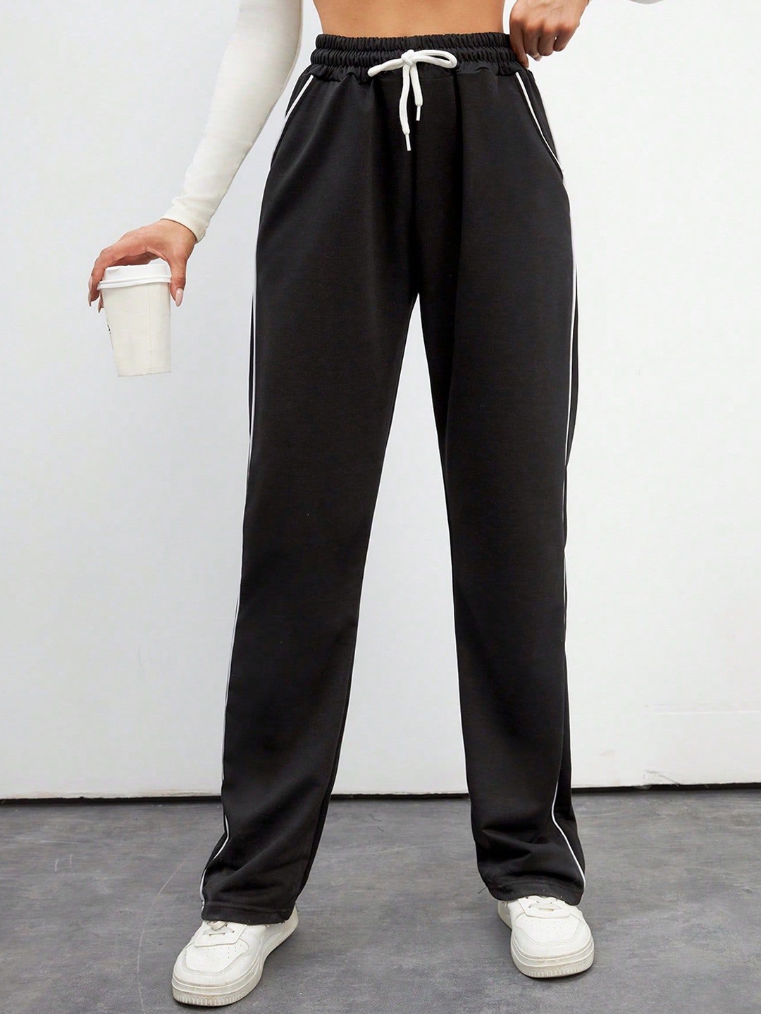 

SAKHWALA Women Loose-Fit High-Rise Track Pants, Black