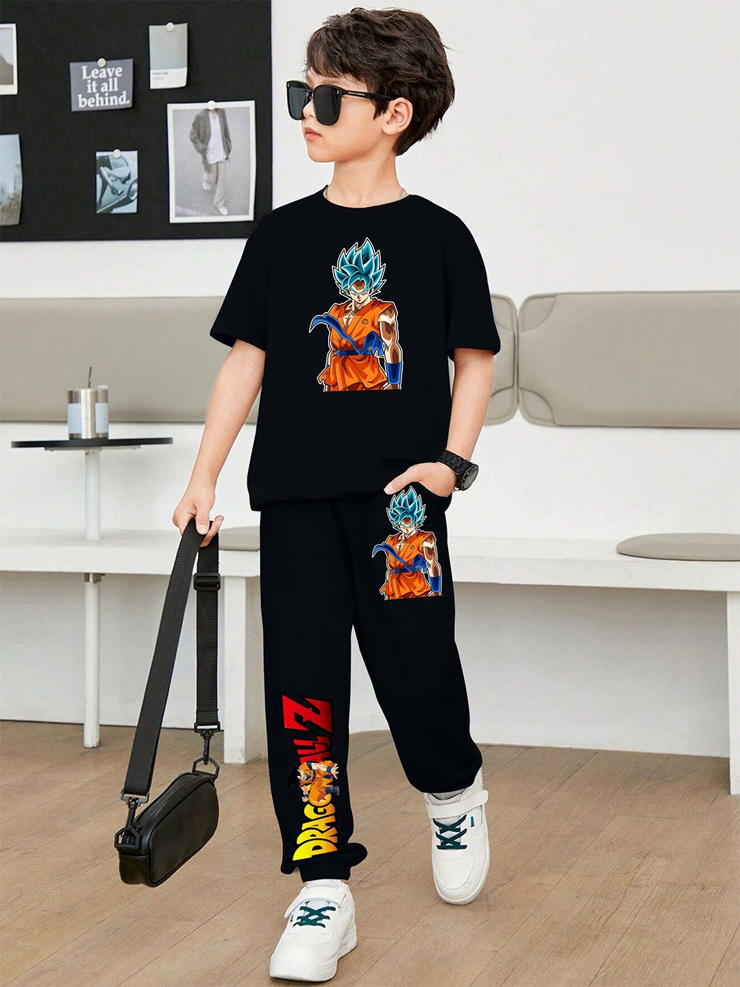 

LOCAVESTIR Boys Printed T-shirt With Joggers, Black