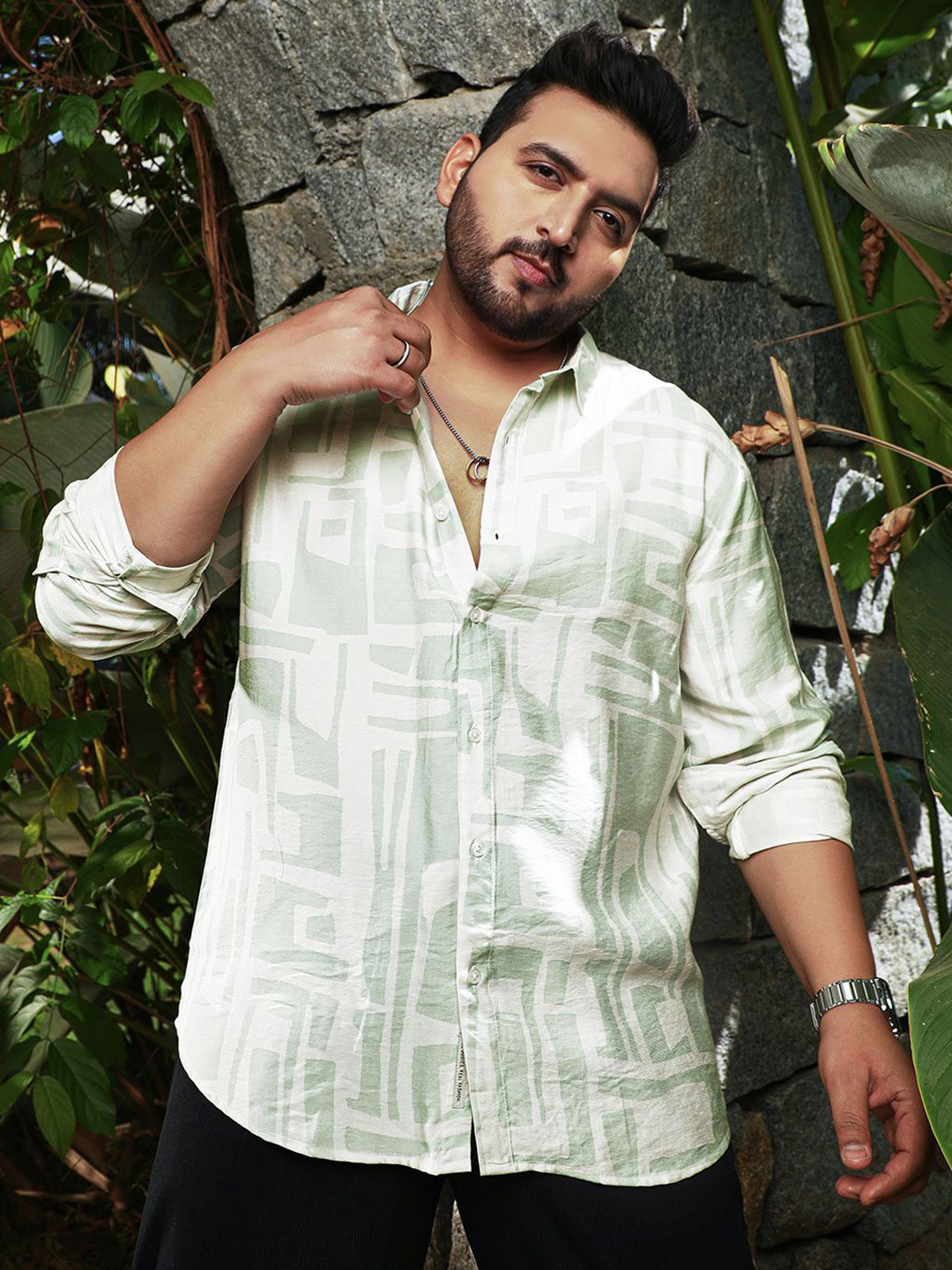 

Instafab Plus Men Comfort Opaque Printed Casual Shirt, Multi