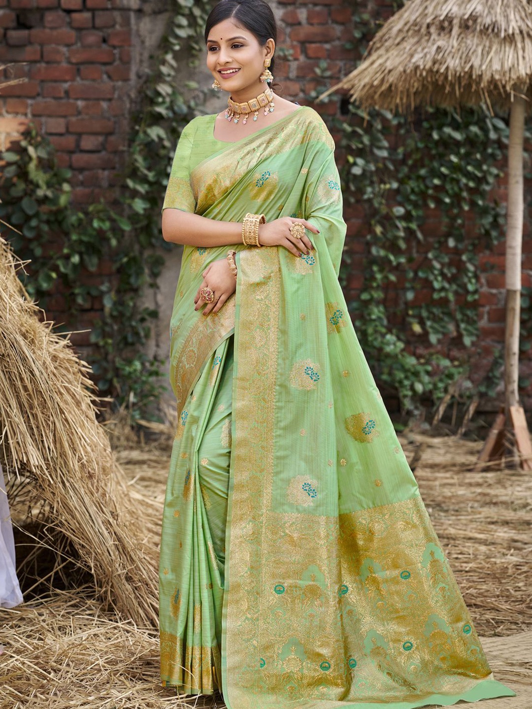 

SANGAM PRINTS Woven Design Zari Tussar Saree, Fluorescent green