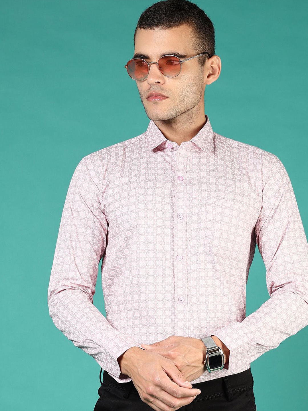 

V-Mart Men Opaque Printed Casual Shirt, Pink