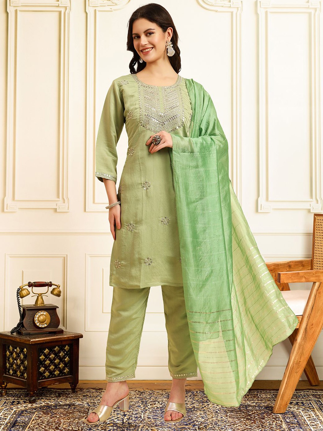 

House of Pataudi Floral Embroidered Zari Straight Kurta With Trousers & Dupatta, Olive