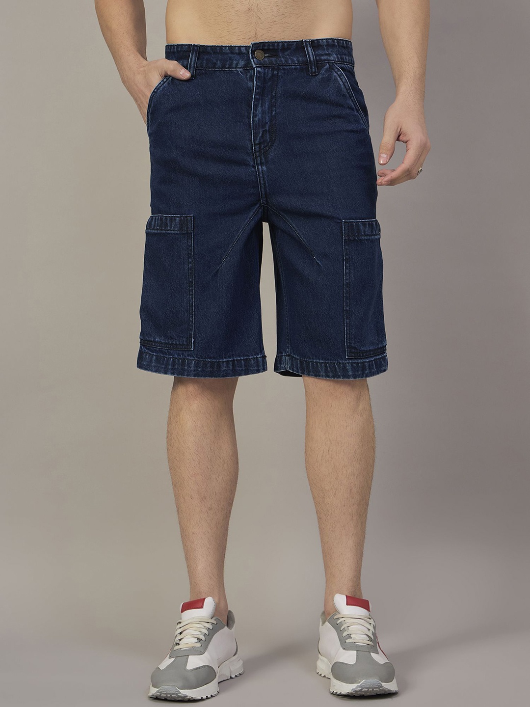 

The Roadster Lifestyle Co. Men Pure Cotton Relaxed Fit Cargo Denim Shorts, Navy blue