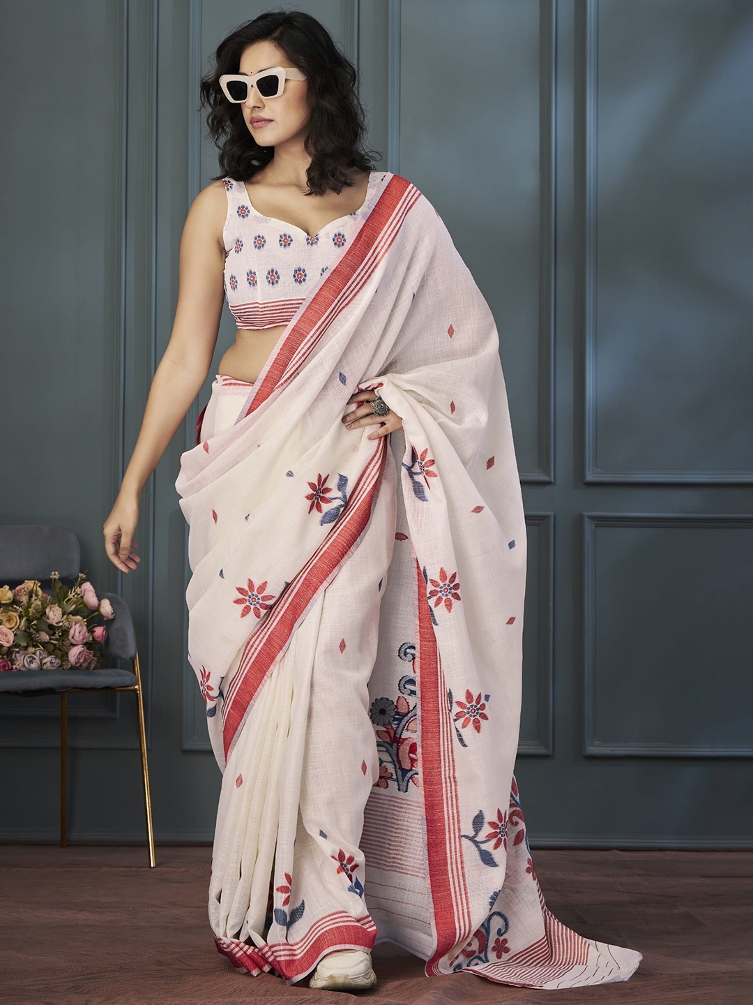 

MAHALASA Floral Printed Pure Linen Saree, White