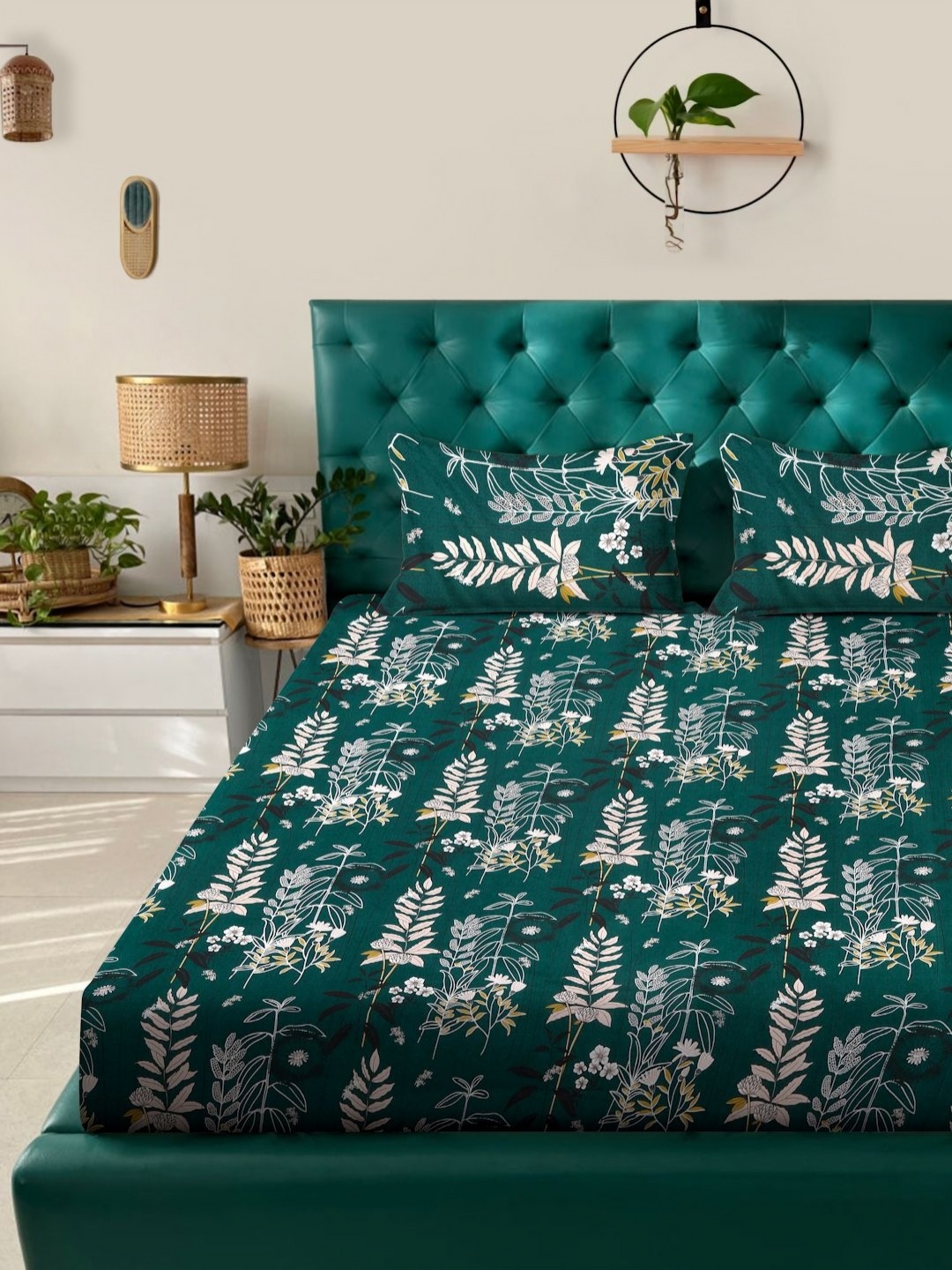 

Myntra Elegant Homes Green & Peach Printed Fitted 300 TC King Bedsheet Set 2.50 m x 2.25 m