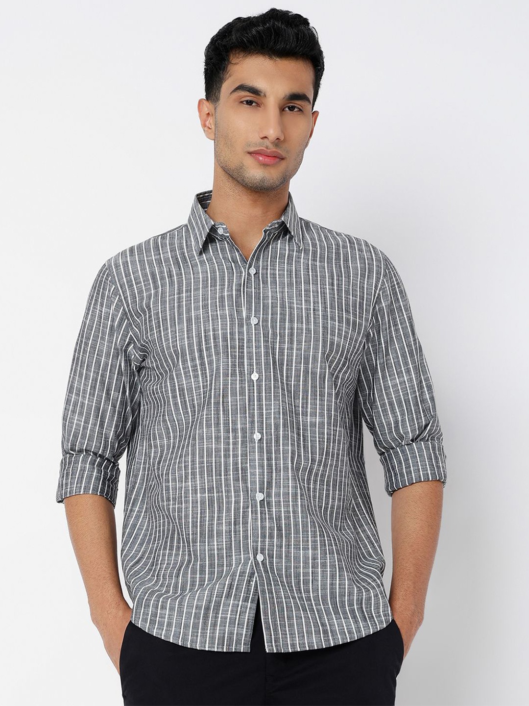 

MARK & ALBERT Men India Slim Fit Slim Collar Vertical Striped Casual Shirt, Black