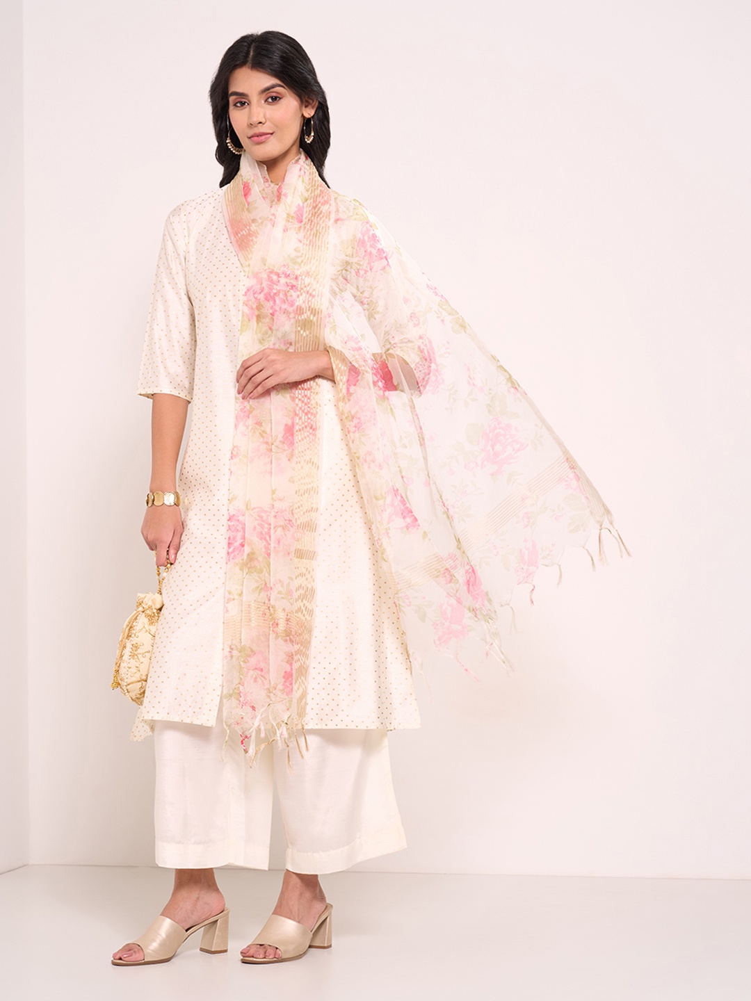 

RANGMANCH BY PANTALOONS Women Floral Printed Regular Kurta with Trousers & With Dupatta, White