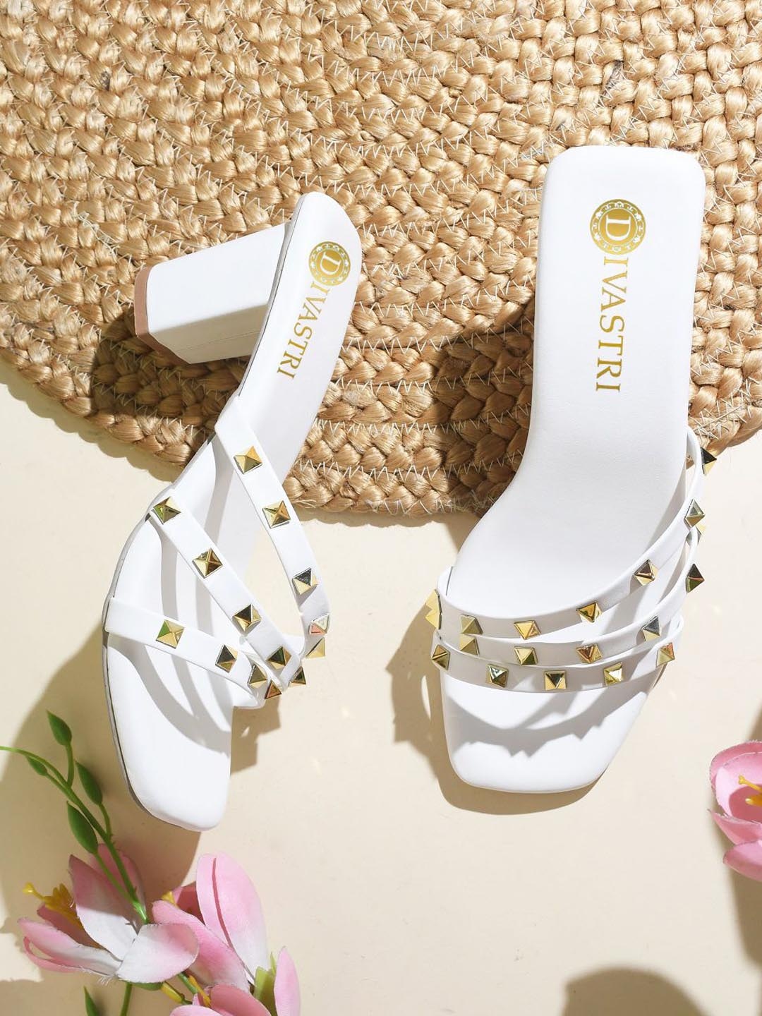 

DIVASTRI Women Embellished Block Sandals, White