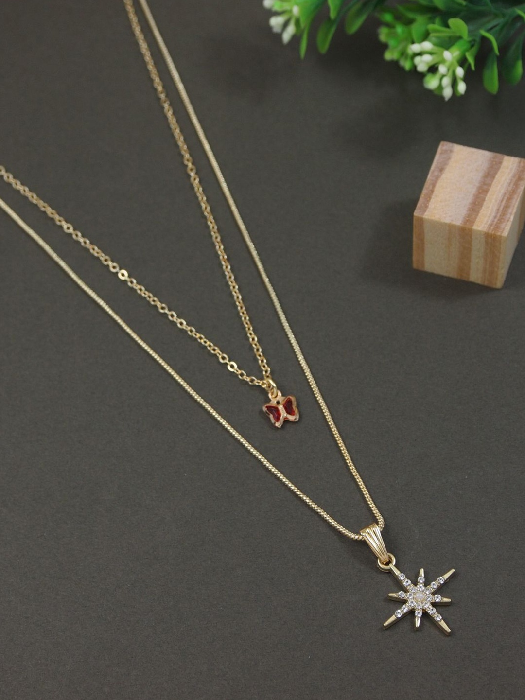 

V FASHION JEWELLERY Gold-Plated Stainless Steel Stone Studded Layered Chain