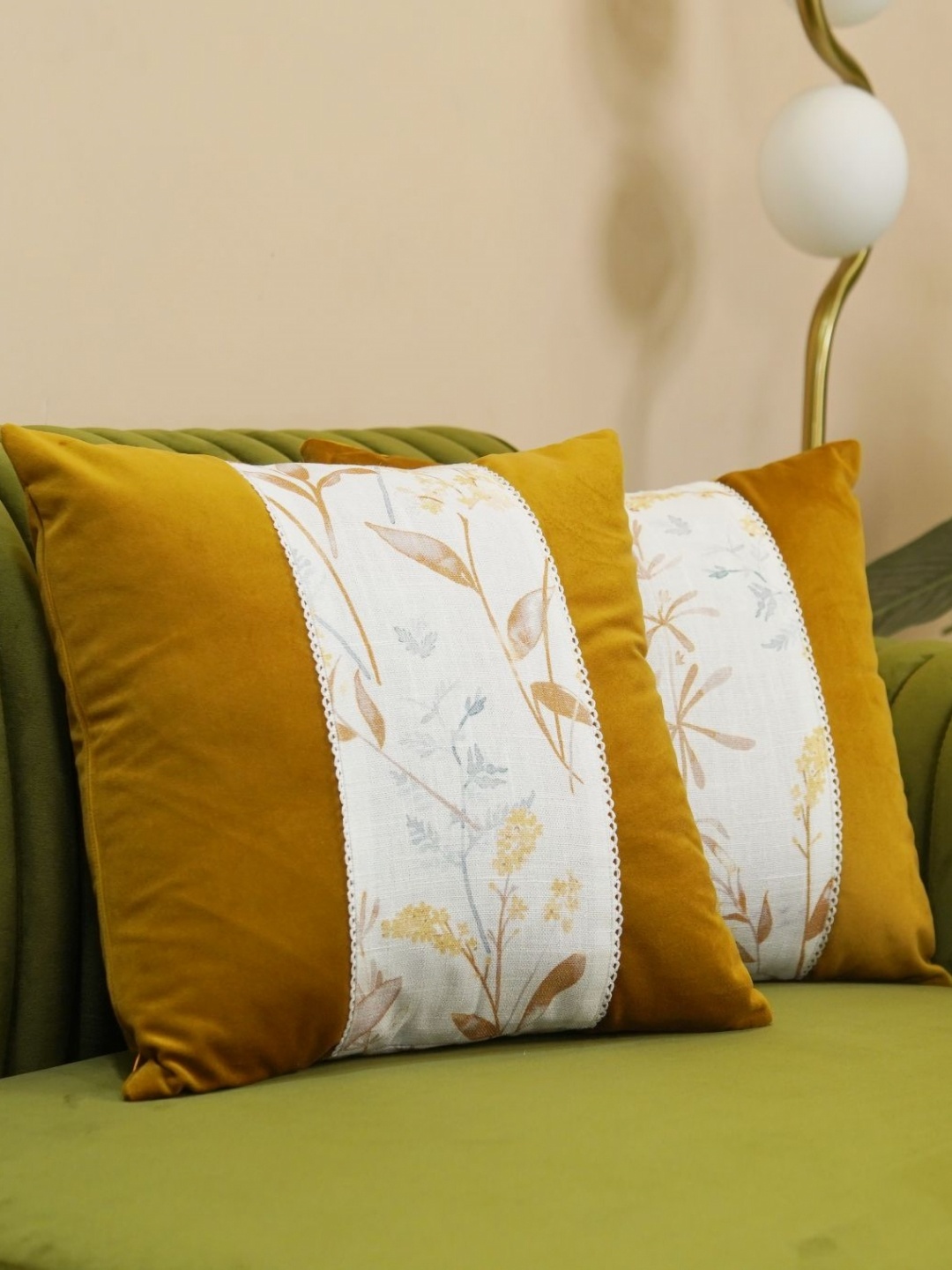 

WOODEN STREET Brown & Off White Set of 2 Square Cushion Covers