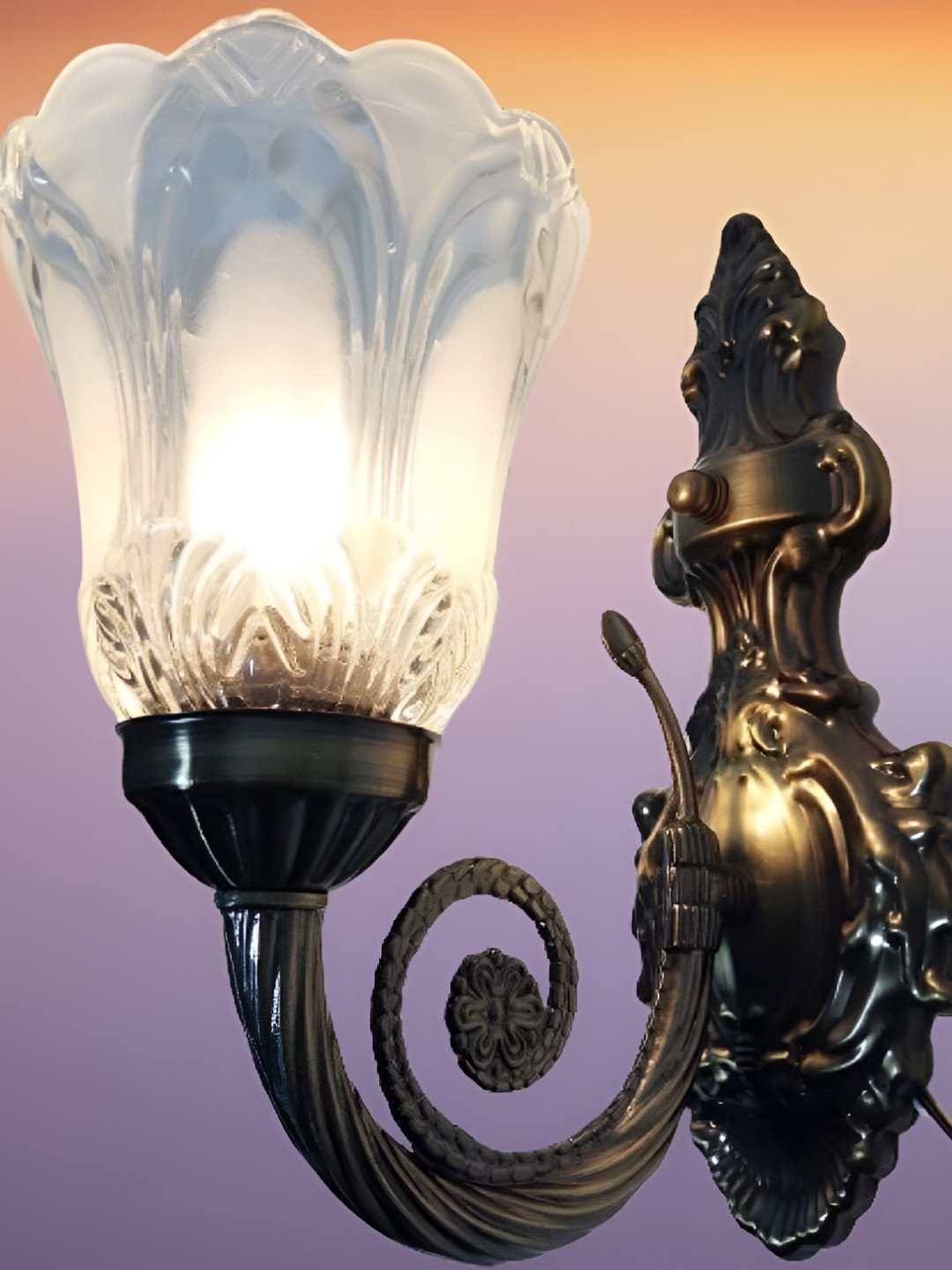 

KINIS Black & White Metal Quirky Cylindrical Shaped Wall Lamp With Bulb