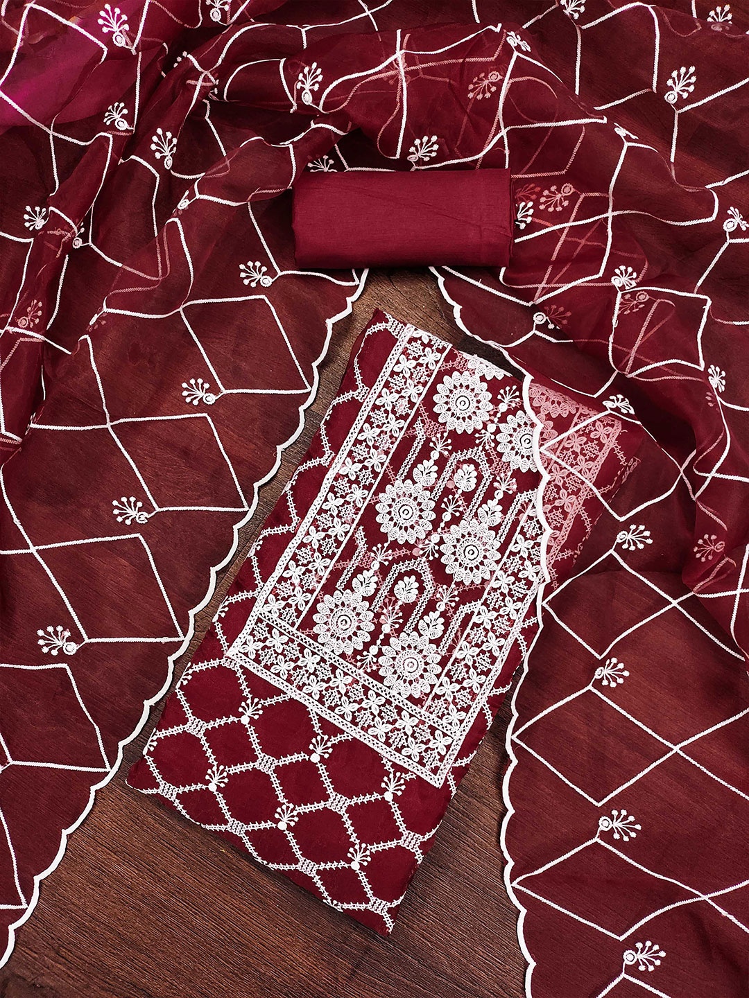 

SHADOW & SAINING Floral Embroidered Organza Unstitched Dress Material, Maroon