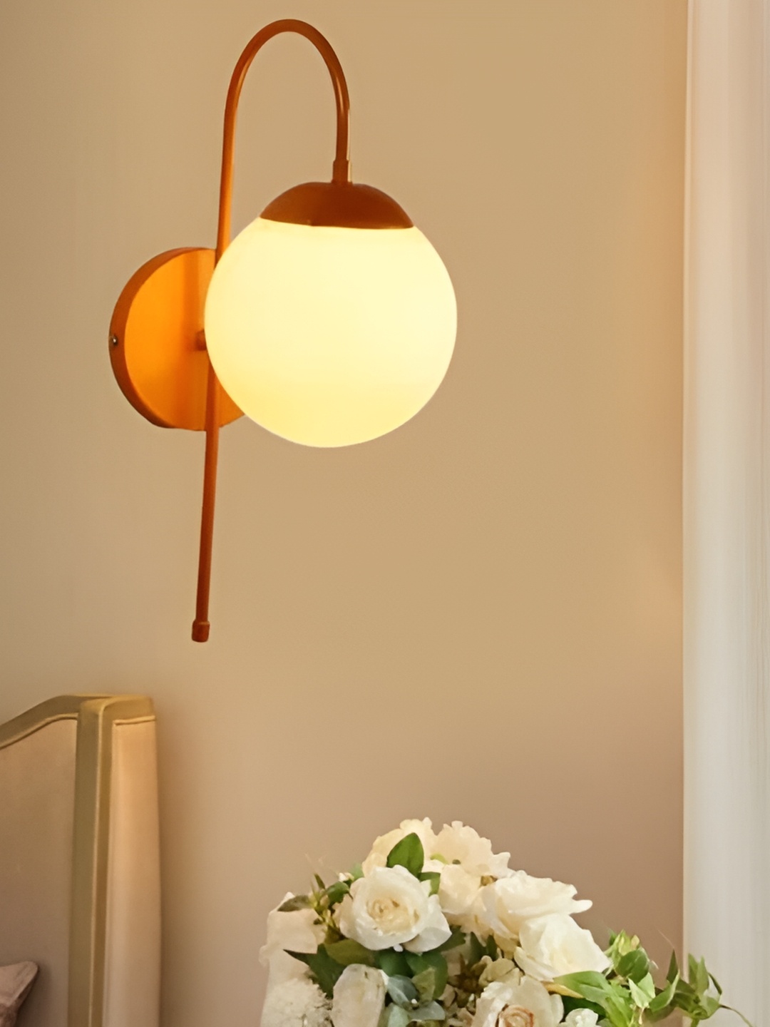 

KINIS Gold-Toned Quirky Spherical Shaped Wall Lamp