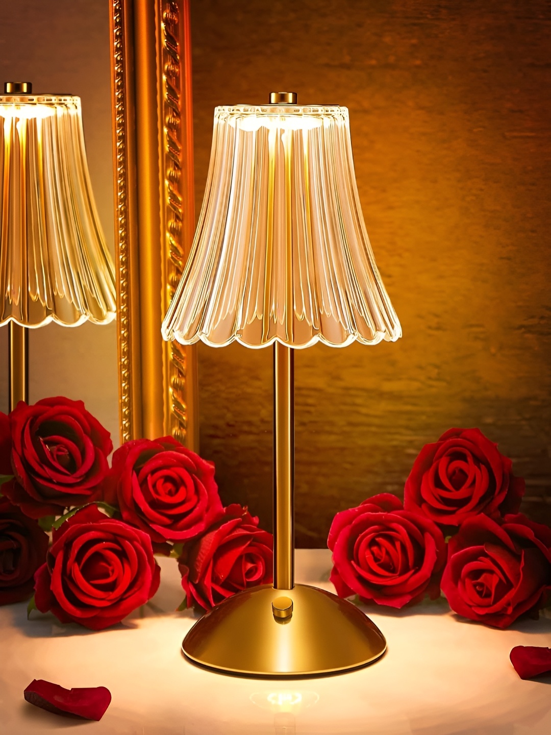 

DWIZA ENTERPRISE Gold-Toned Textured Aluminium Frustum Shaped Table Lamp