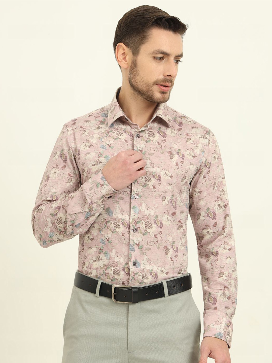 

WYRE Men Slim Fit Spread Collar Floral Printed Cotton Formal Shirt, Pink