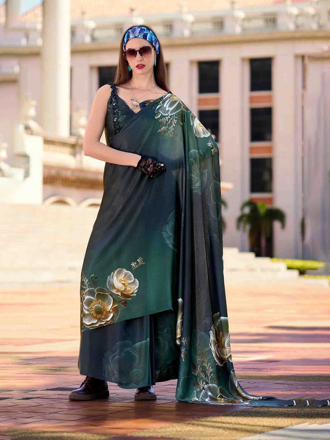 

Blissta Floral Satin Saree, Green